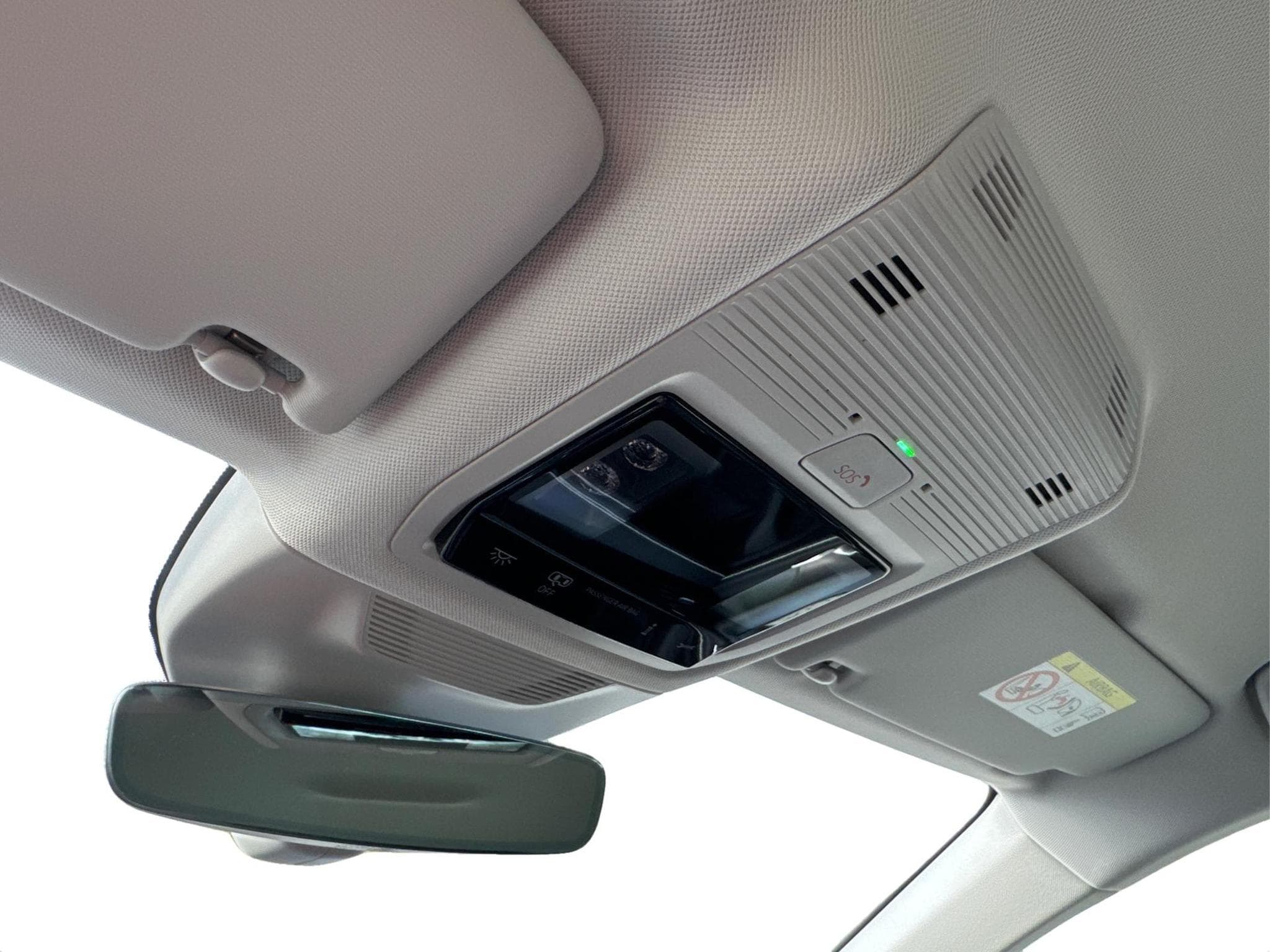 VW Passat Variant Business (2025) - Photo 22