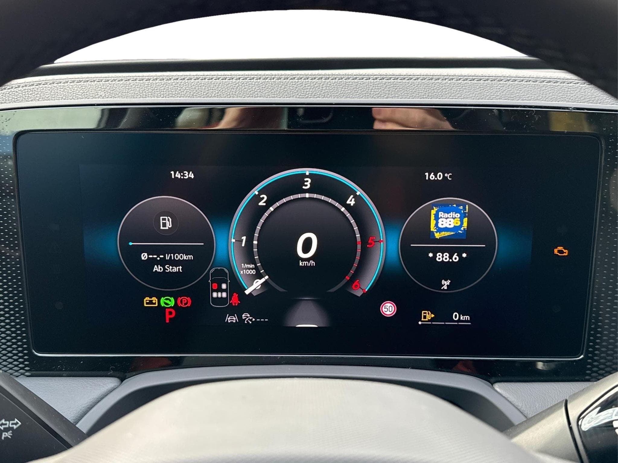 VW Passat Variant Business (2025) - Photo 12