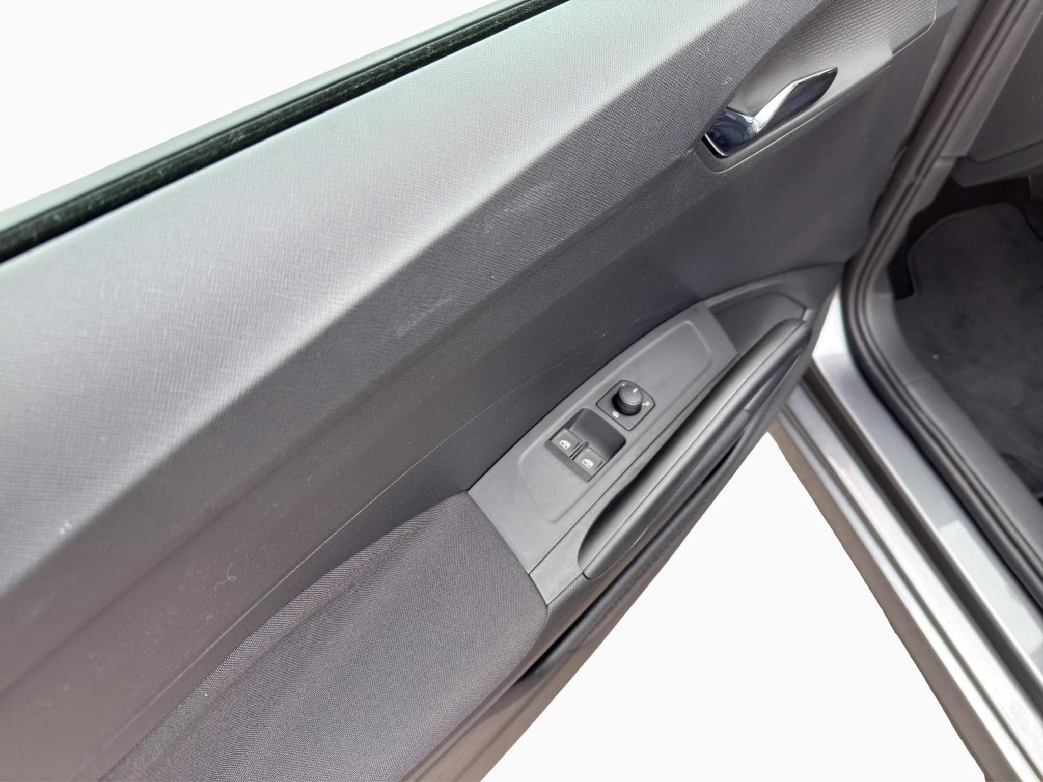 Skoda Fabia Essence (2025) - Photo 15