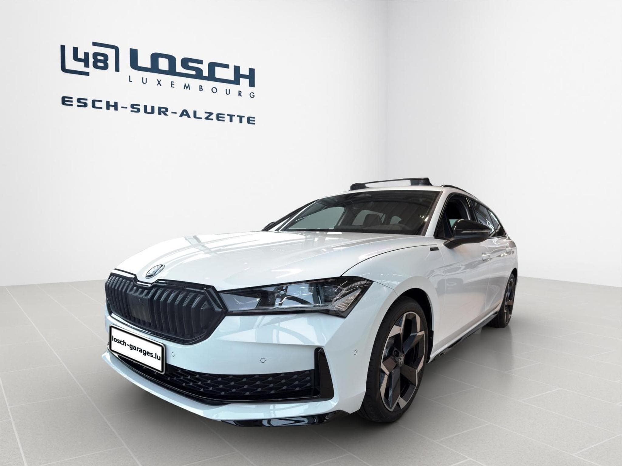 Skoda Superb Sportline (2025) - Foto 1