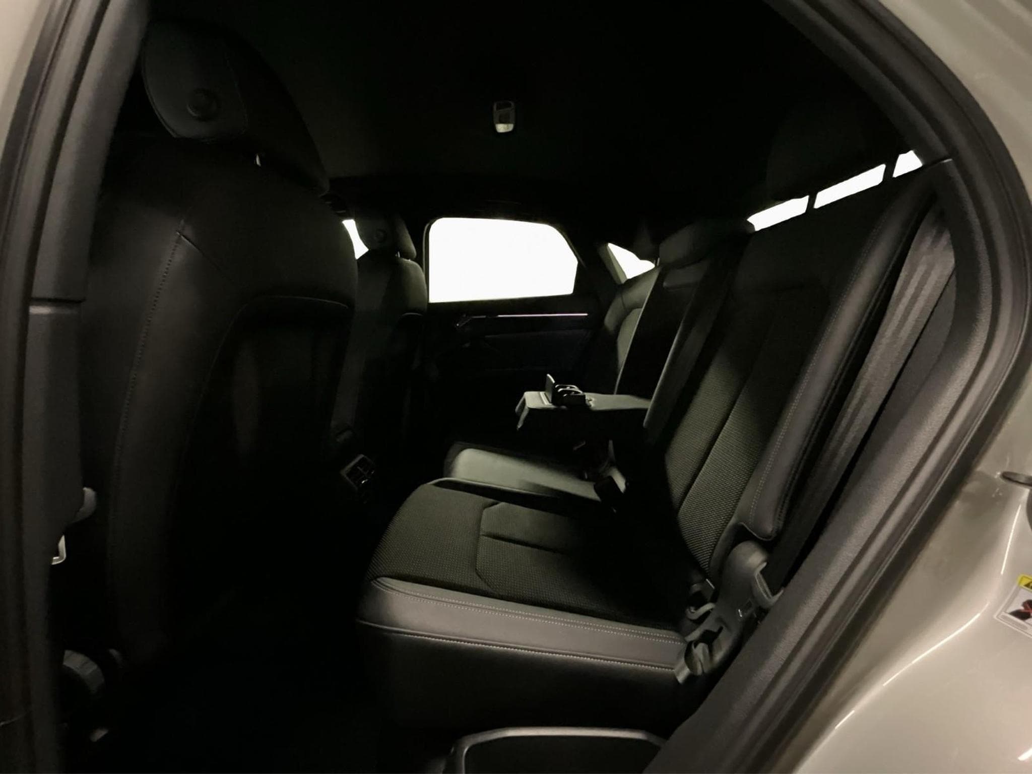 Audi Q3 SB+S-Line+35TDI+S-Tronic (2024) - Photo 17