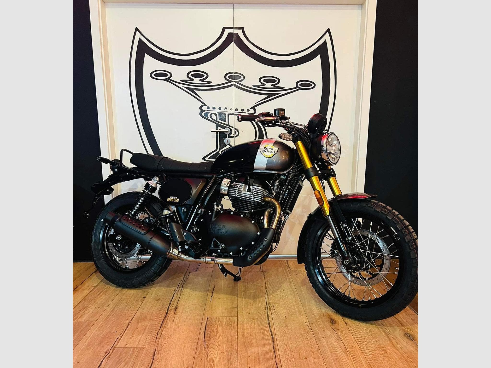 Royal Enfield Interceptor 650 BEAR (2026) - Foto 1
