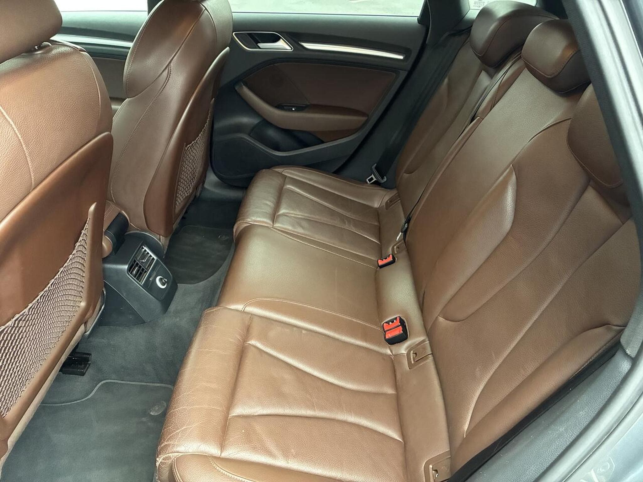 Audi A3 SPORTBACK 2.0 TFSI 190 S-TRONIC 7 S-LINE GPS (2017) - Photo 4