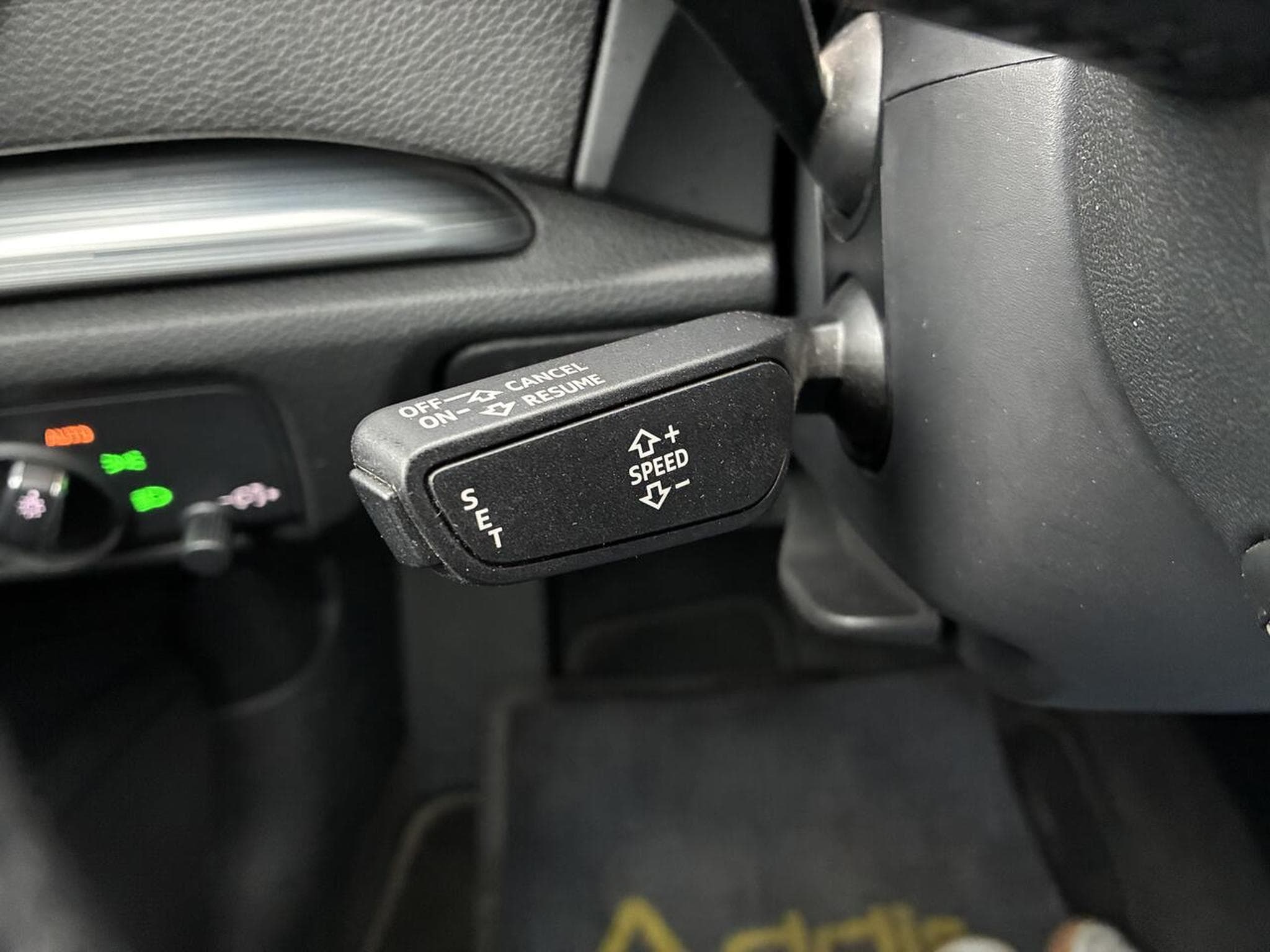 Audi A3 SPORTBACK 2.0 TFSI 190 S-TRONIC 7 S-LINE GPS (2017) - Photo 6