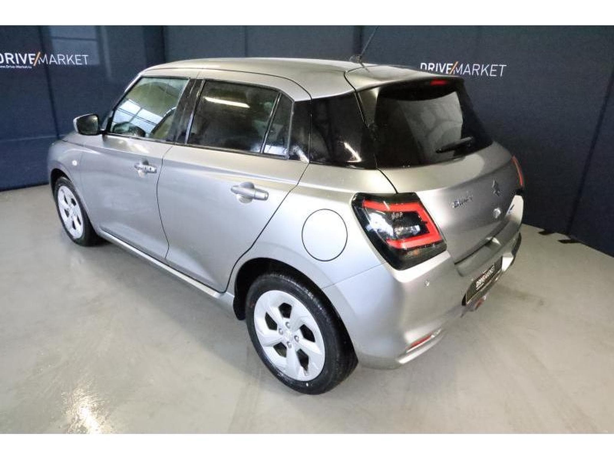 Suzuki Swift GL+ (2025) - Foto 20