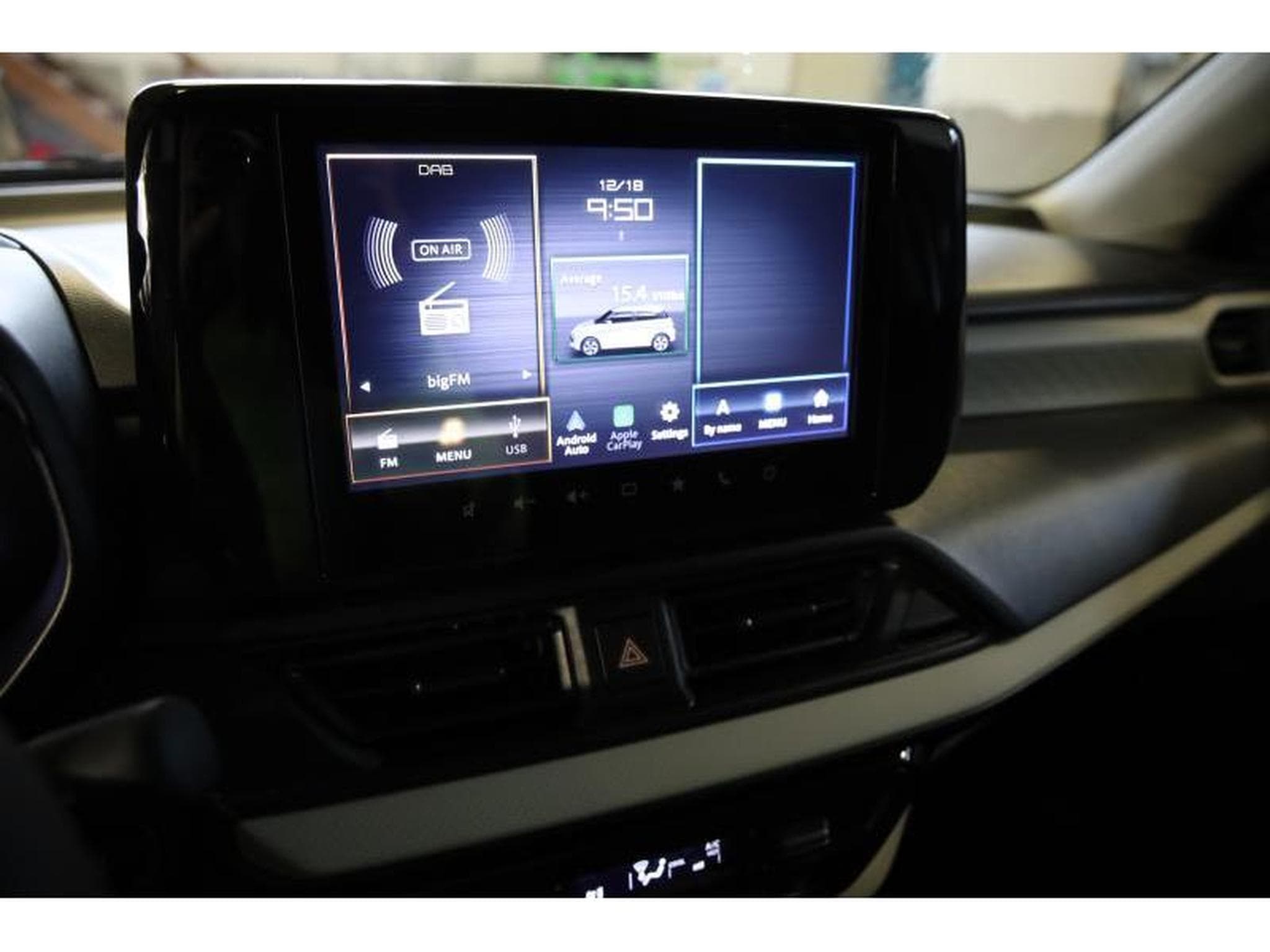 Suzuki Swift GL+ (2025) - Photo 5