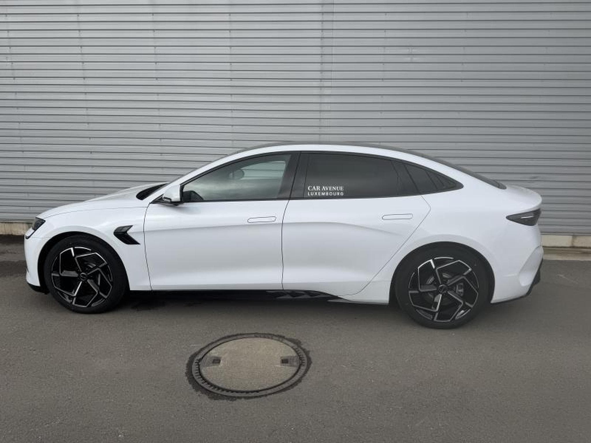 BYD SEAL EXCELLENCE (2025) - Photo 2