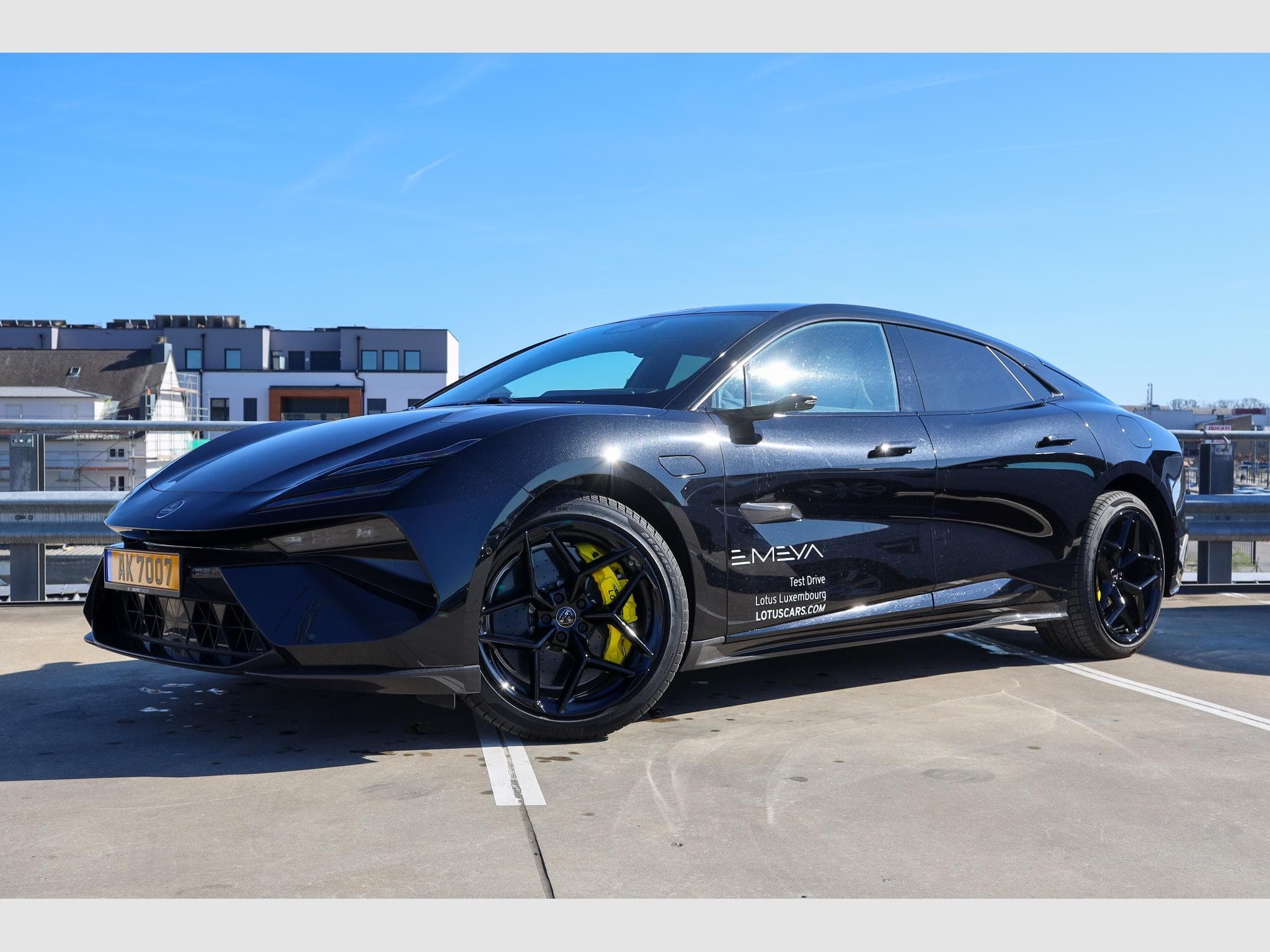 Lotus Emeya R (2024) - Photo 1