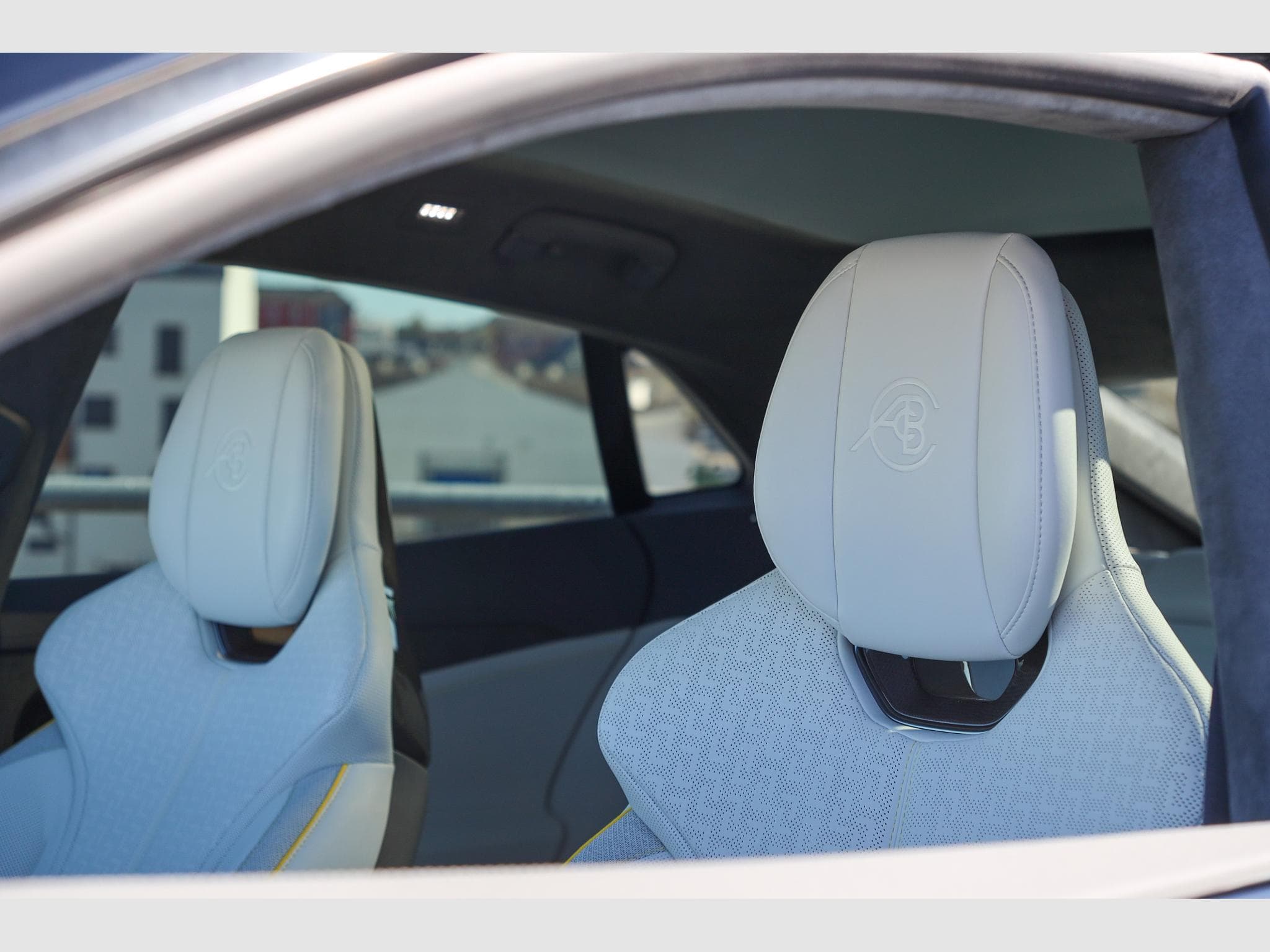 Lotus Emeya R (2024) - Photo 9