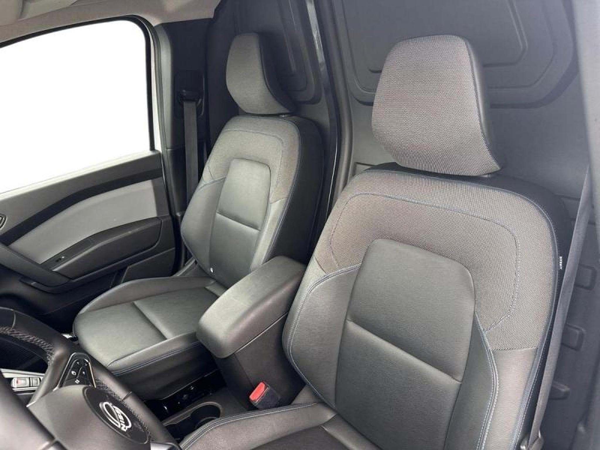 NISSAN Townstar L1 Tce 130 N-Connecta (2023) - Photo 3