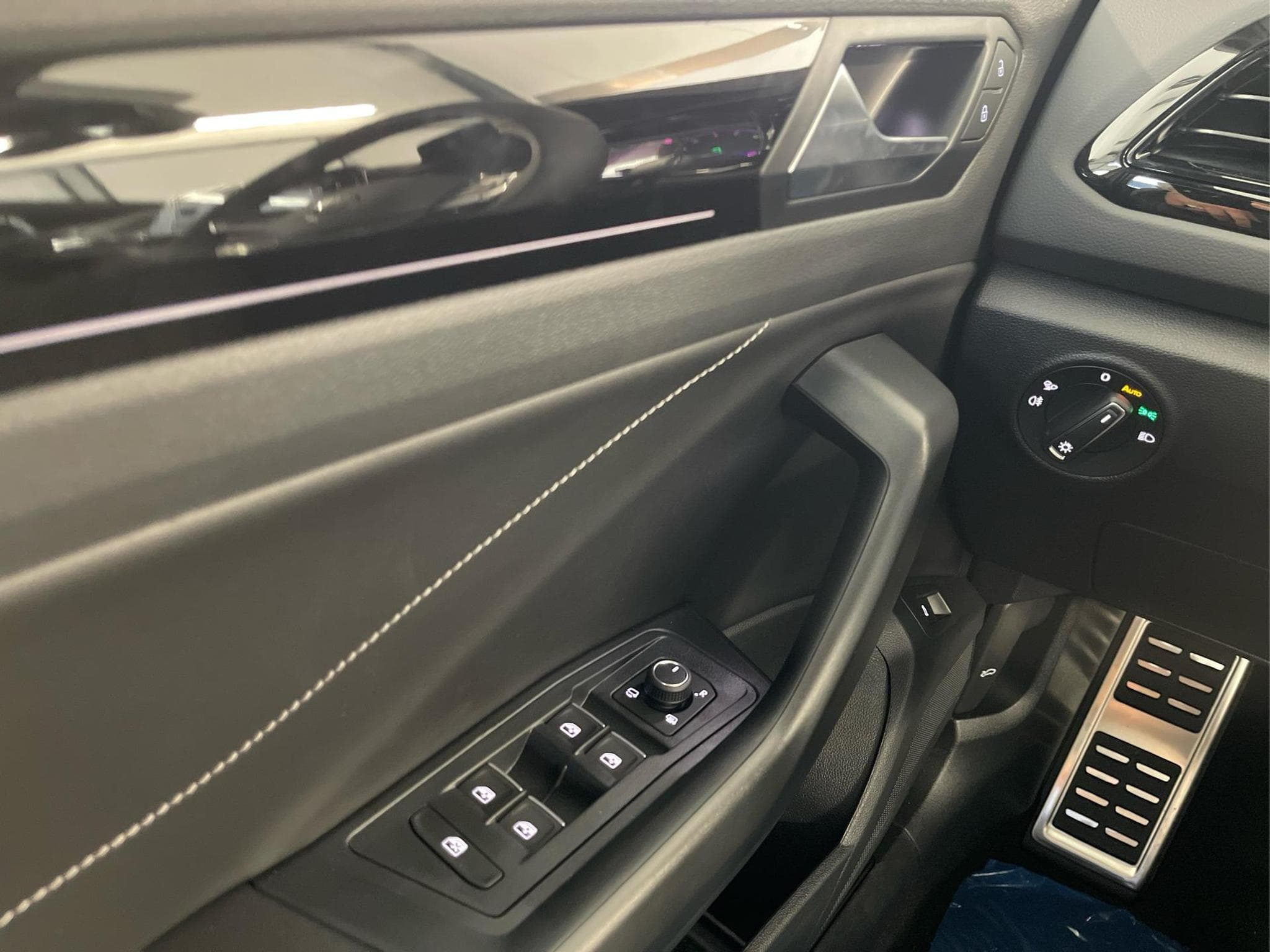 VW T-Roc R-Line (2026) - Foto 10