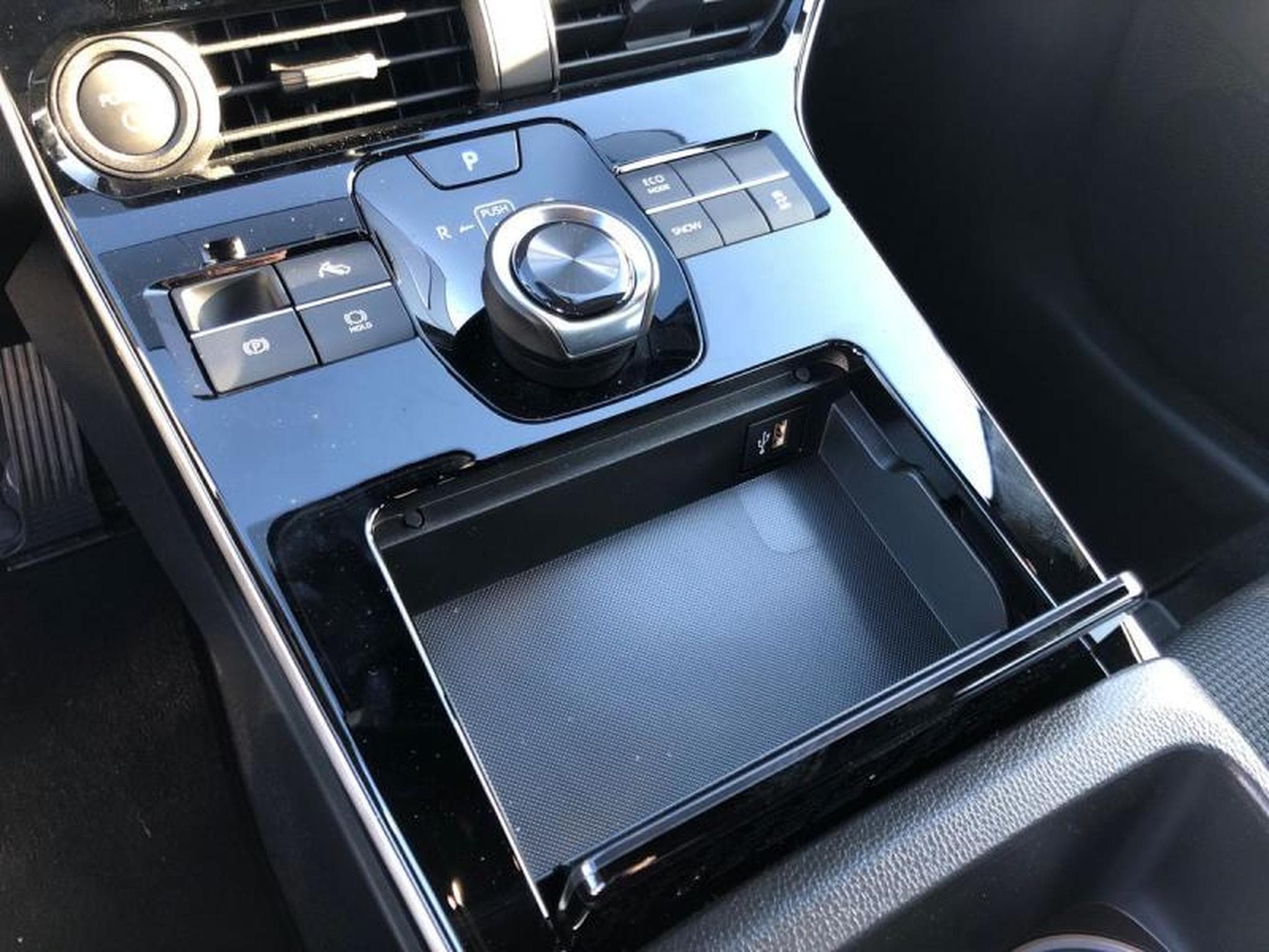 Toyota bZ4X 2WD Dynamic (2025) - Foto 15