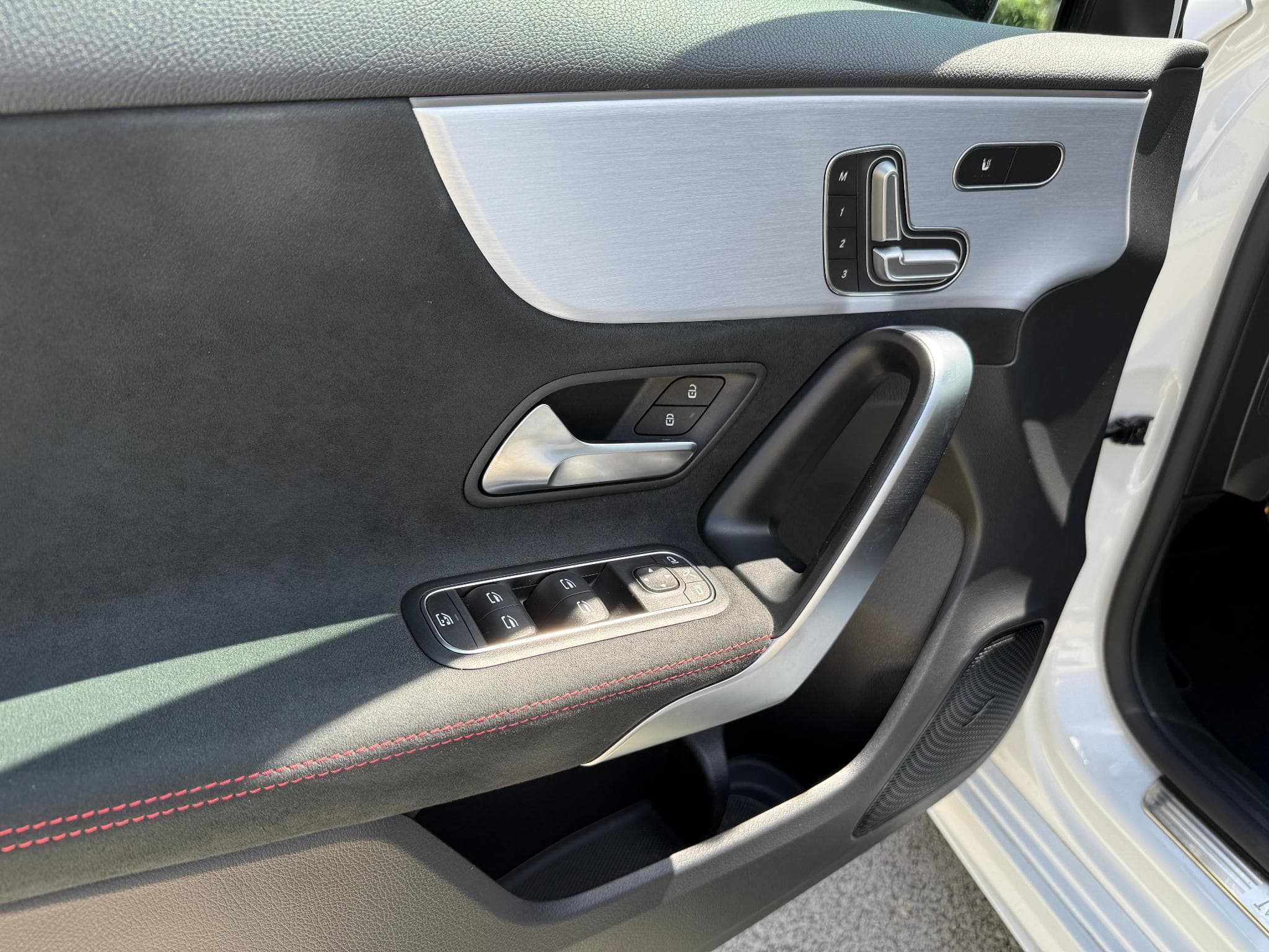 Mercedes A 200 AMG-LINE 2.0 DIESEL 8G-DCT 150 PS FAP (2021) - Photo 5