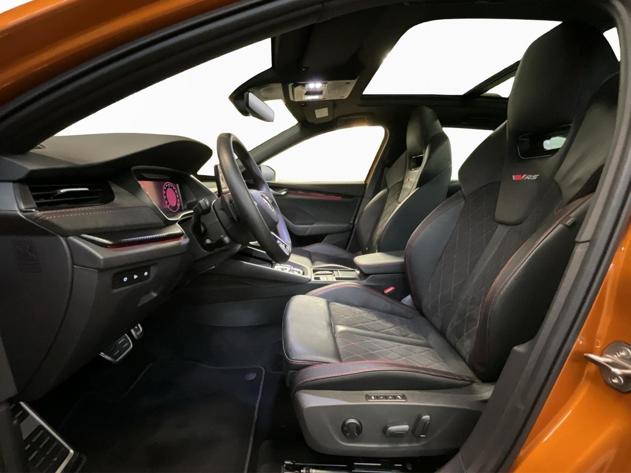 Skoda Octavia RS+DSG+LED+Sound+Head (2024) - Foto 9