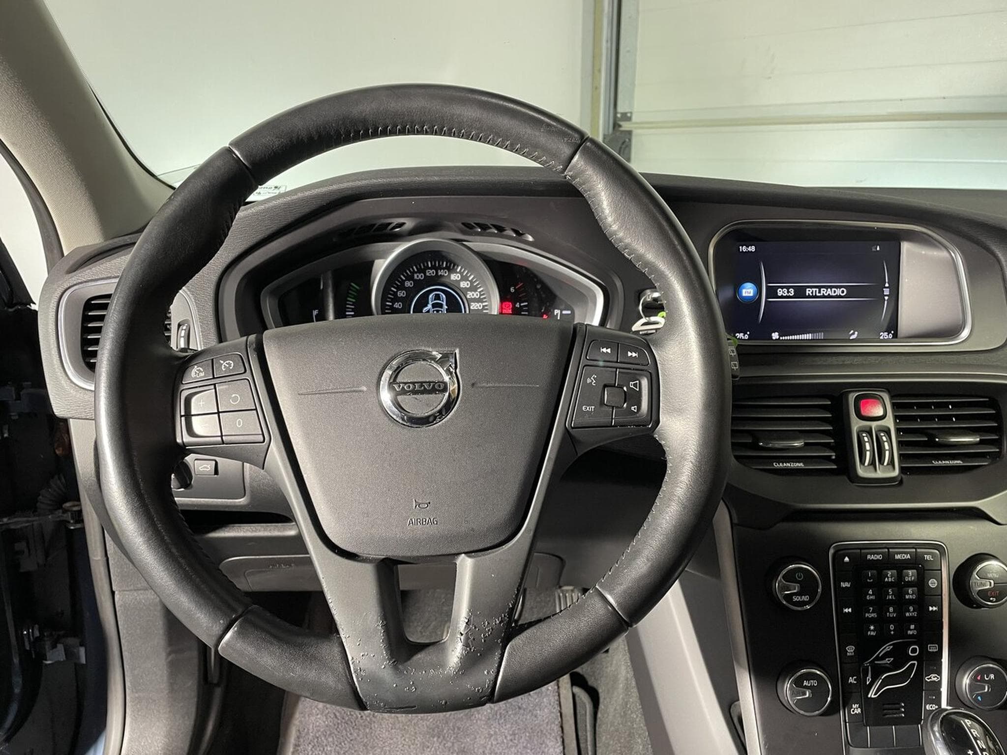 Volvo V40 D2 120 CV GEARTRONIC MOMENTUM GPS (2018) - Photo 5