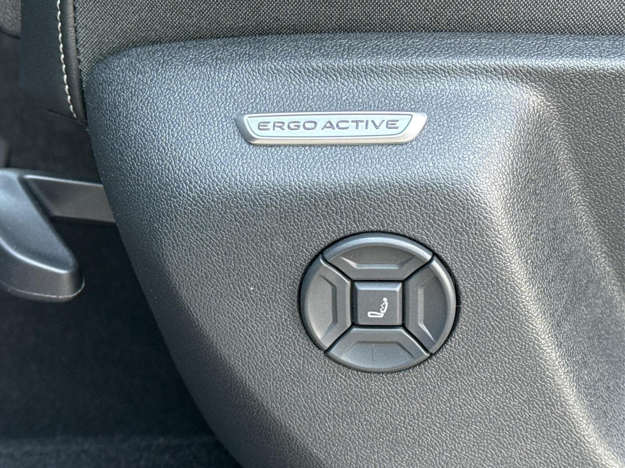 VW Tiguan R-Line Edition (2025) - Photo 21