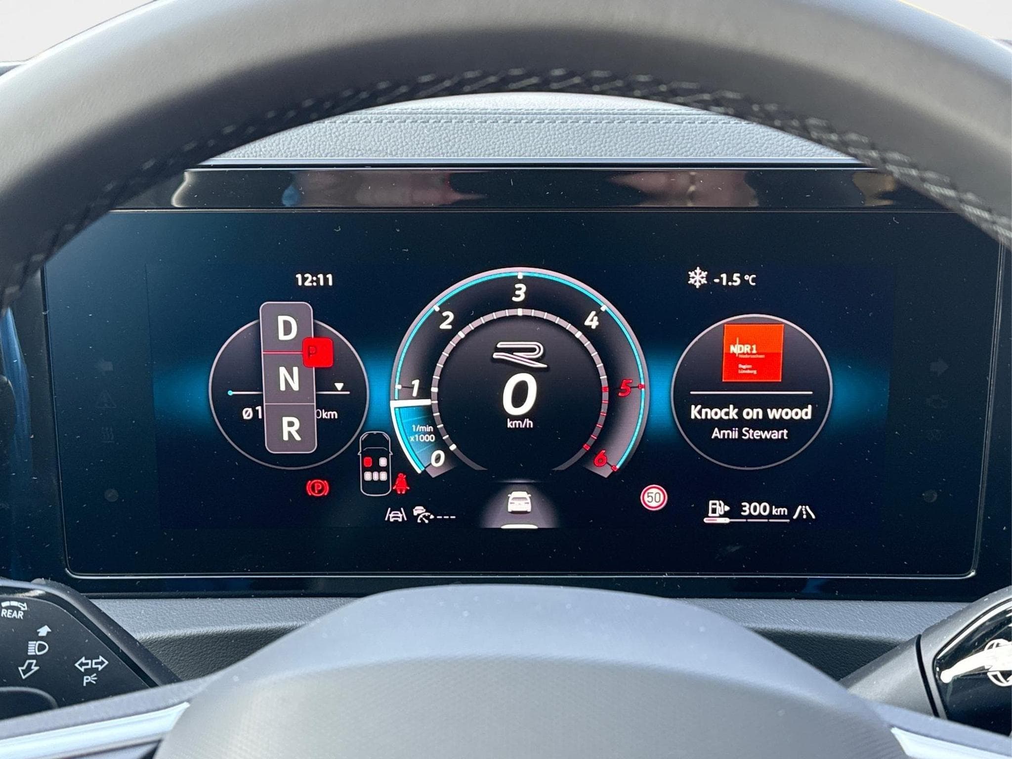 VW Tiguan R-Line Edition (2025) - Photo 25