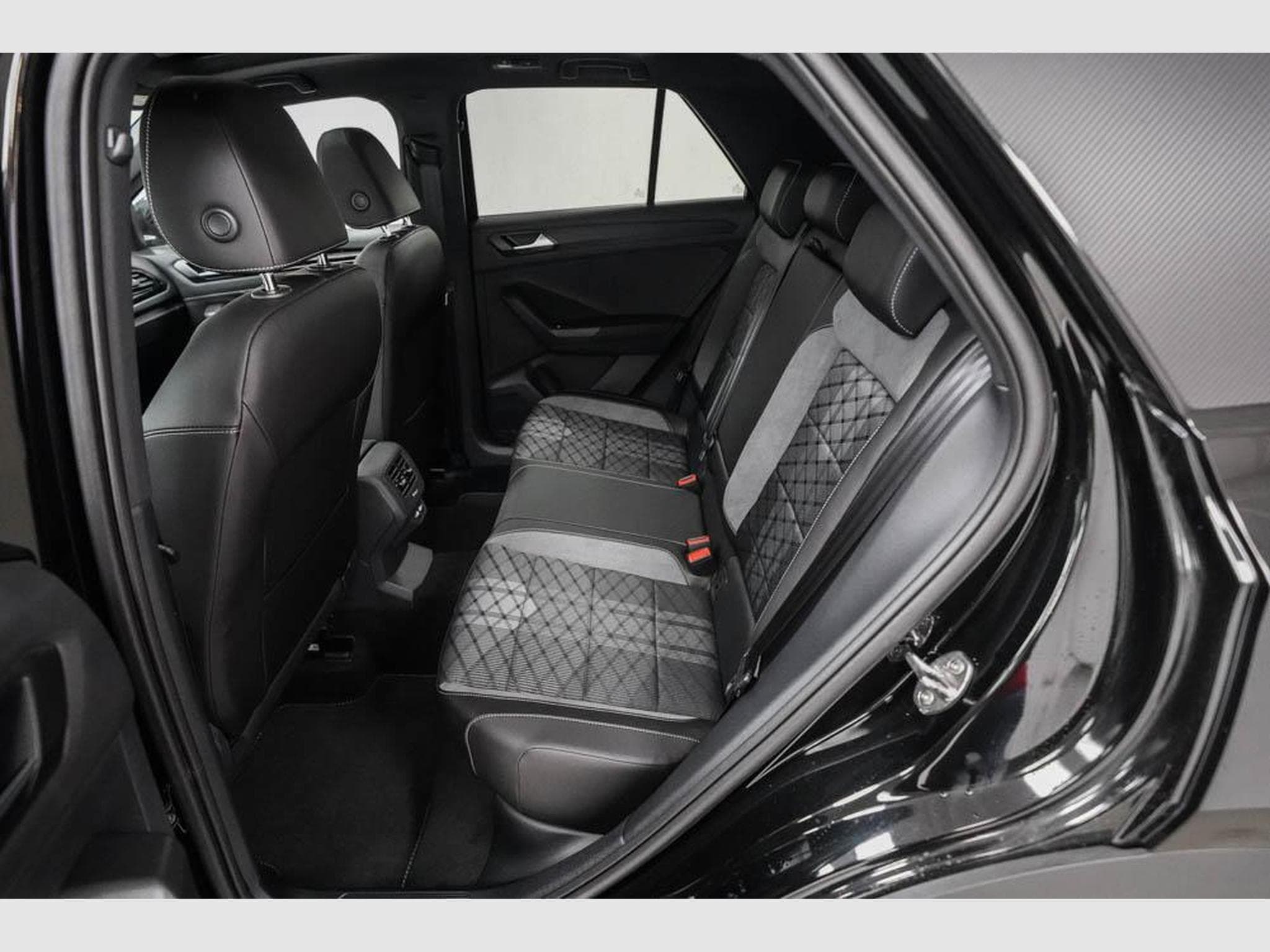 VW T-Roc 1,5 TSI DSG (2025) - Foto 15