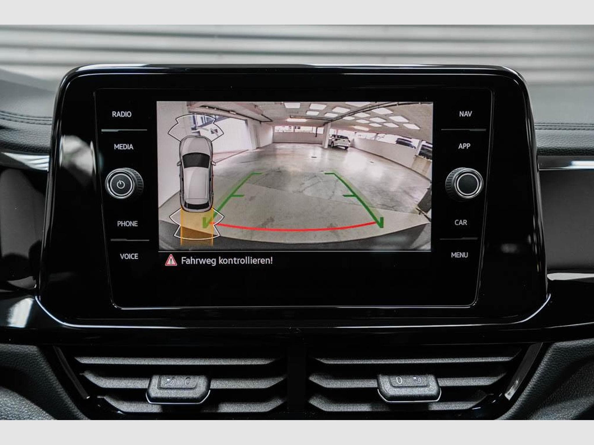 VW T-Roc 1,5 TSI DSG (2025) - Foto 13