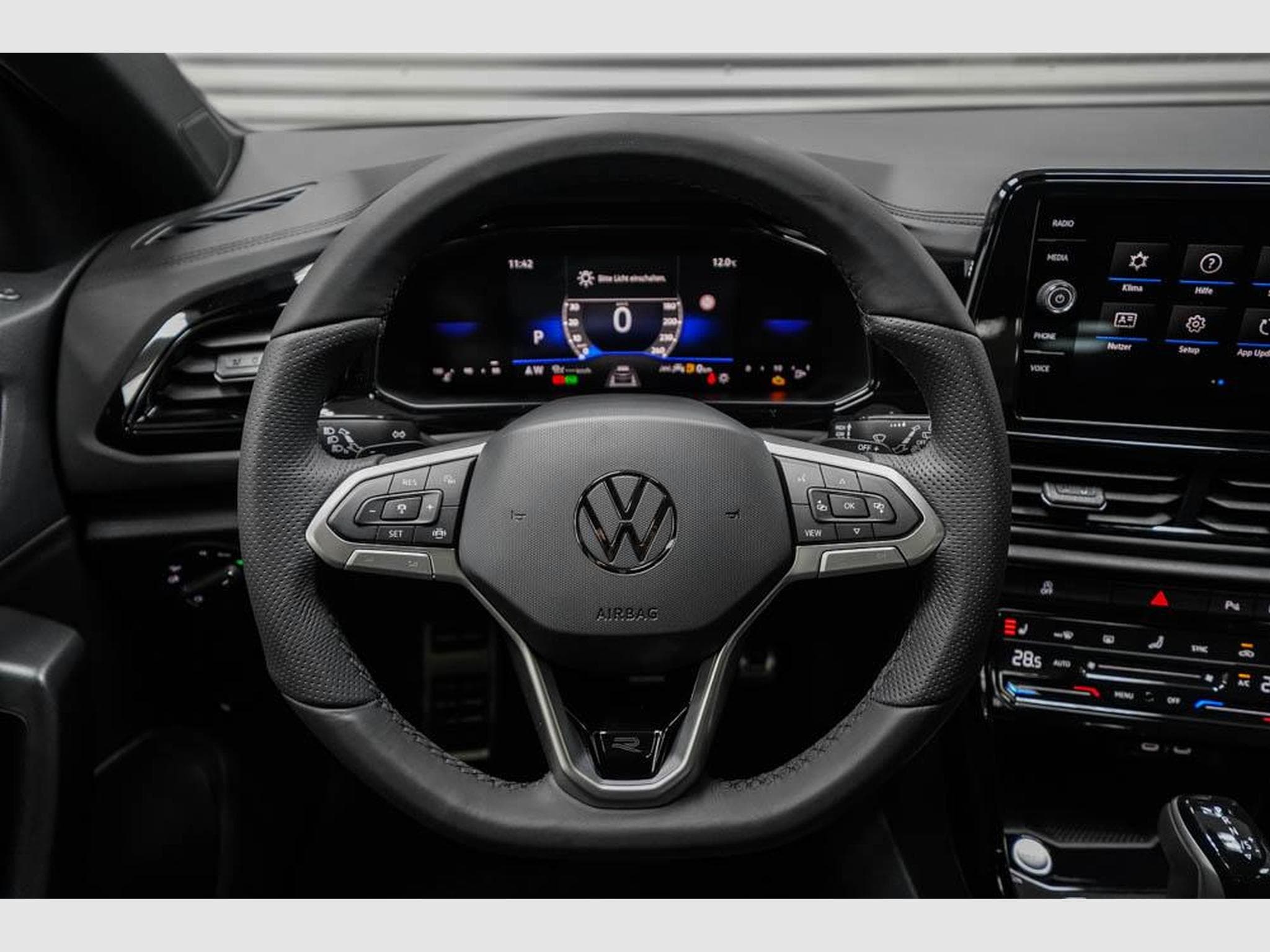 VW T-Roc 1,5 TSI DSG (2025) - Foto 8