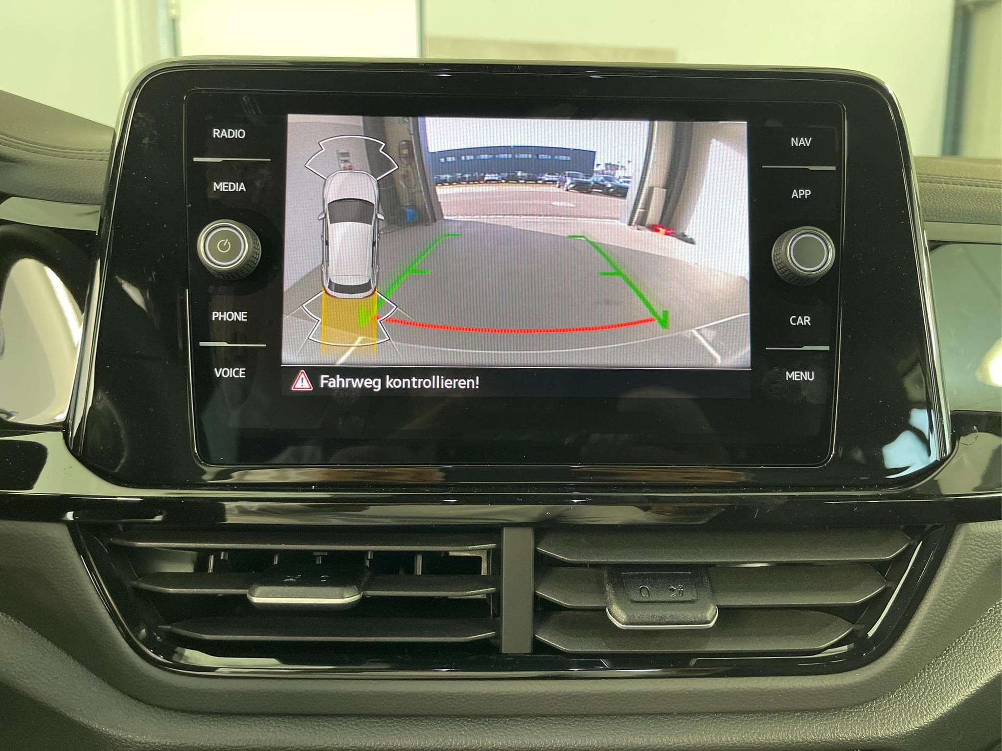 VW T-Roc R-Line (2026) - Foto 22