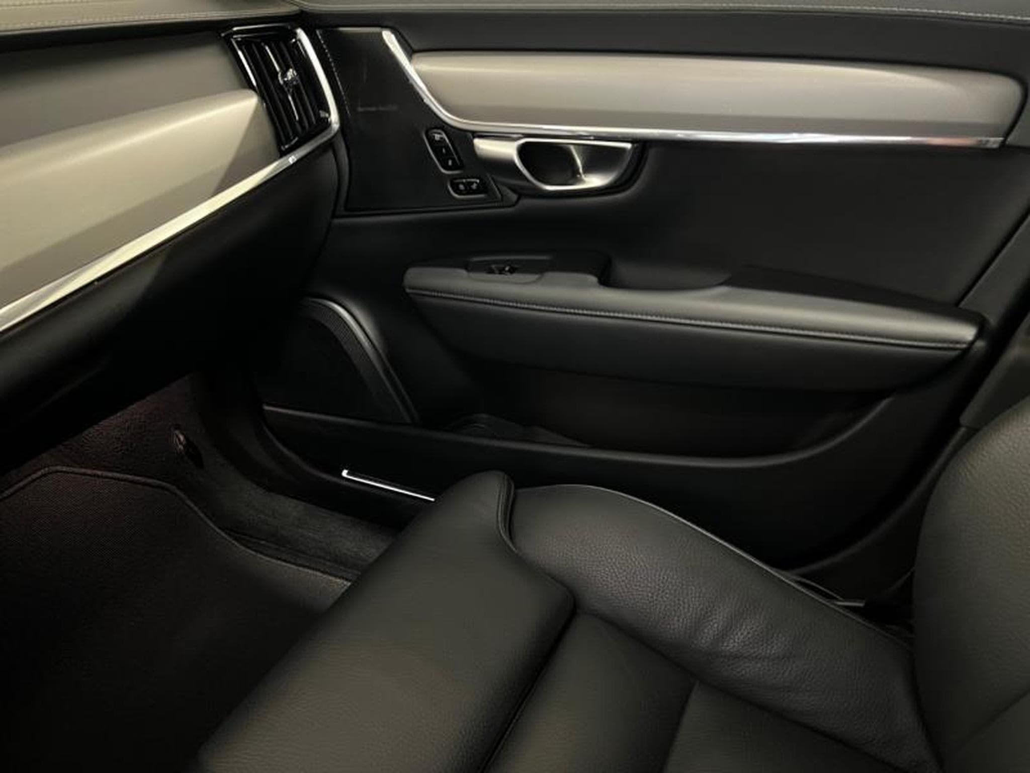 Volvo V90 Ultimate (2023) - Foto 12