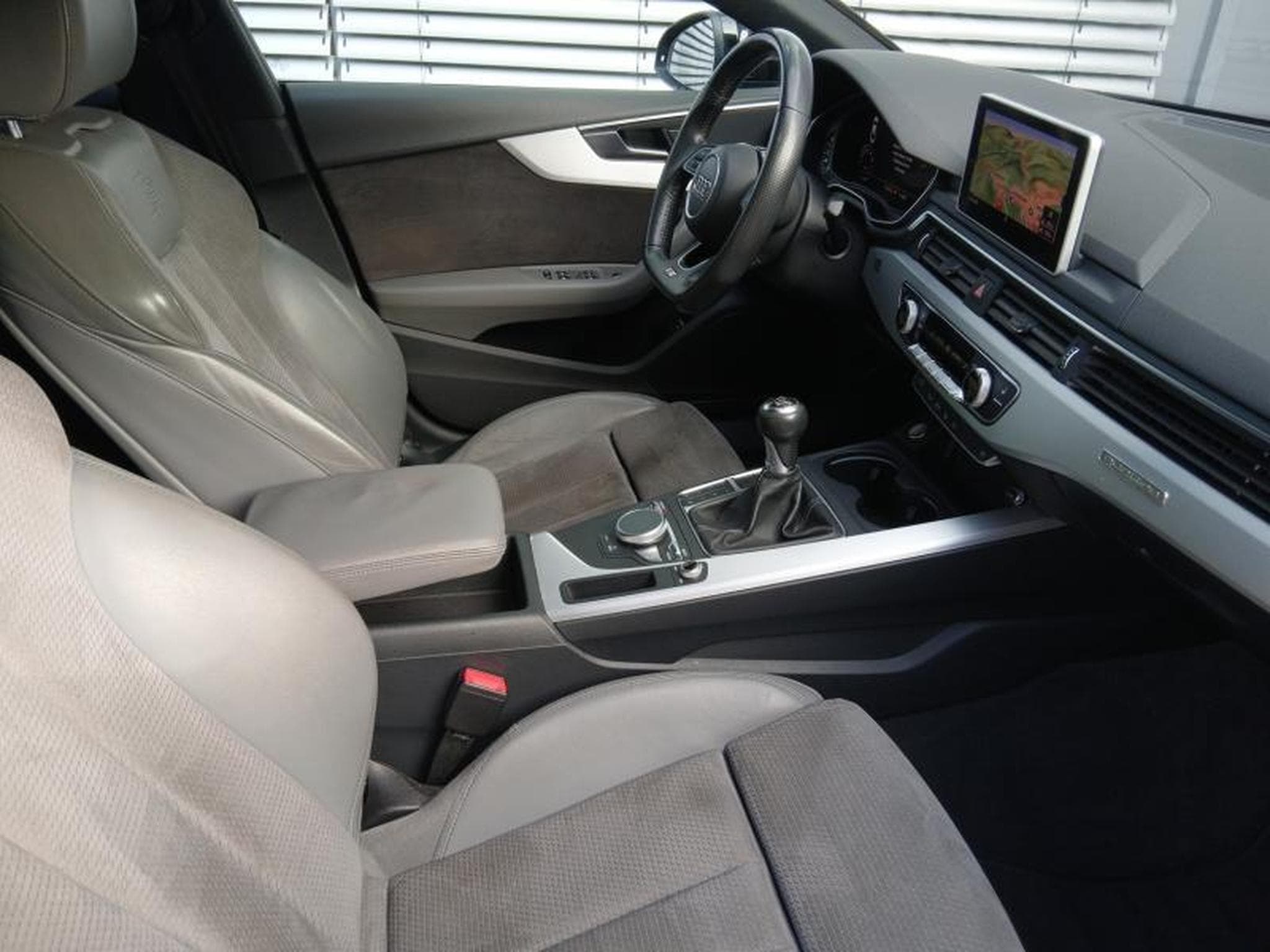 Audi A5 Sportback Sport 2.0 TFSI quattro 6-Gang (2018) - Photo 10