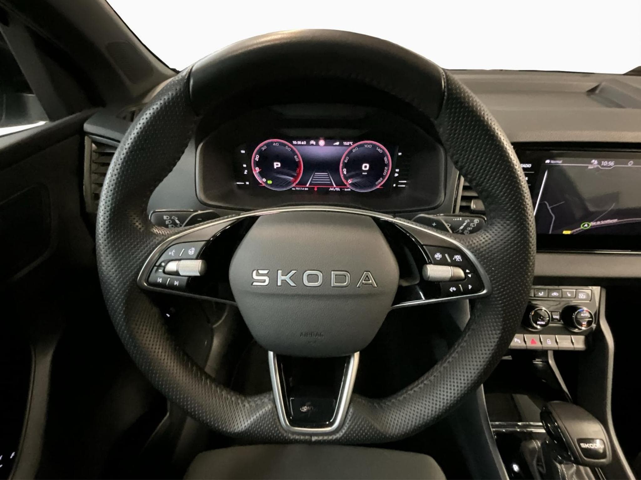 Skoda Karoq Sportline+DSG+Navi+LED (2025) - Foto 10