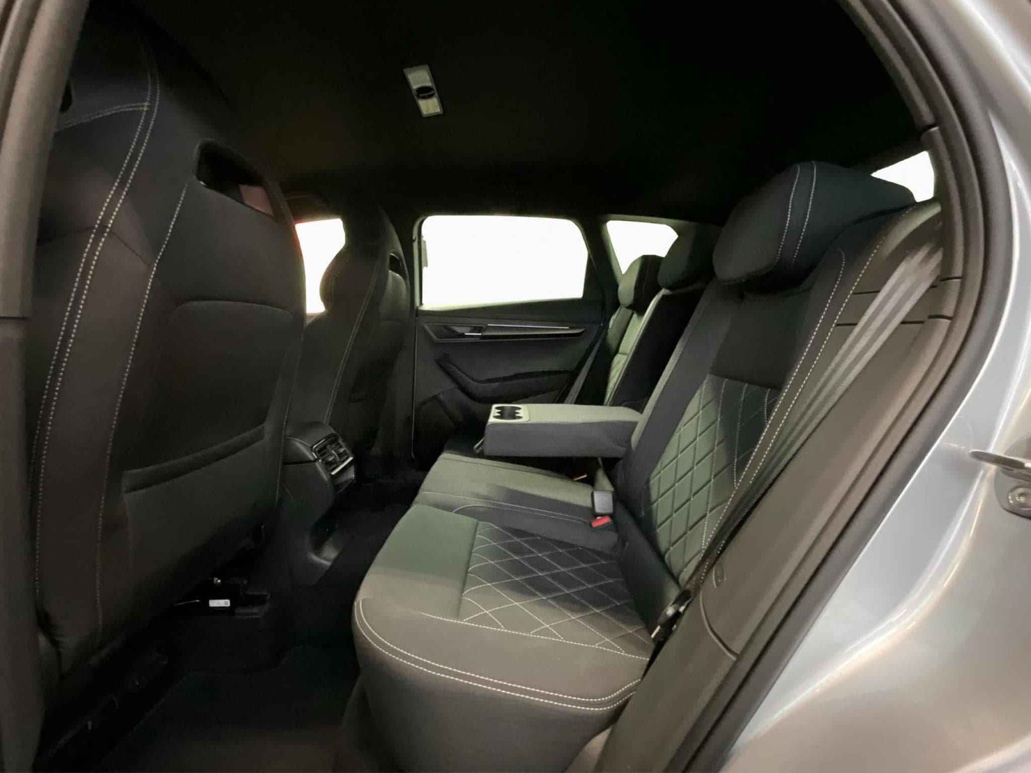 Skoda Karoq Sportline+DSG+Navi+LED (2025) - Foto 15