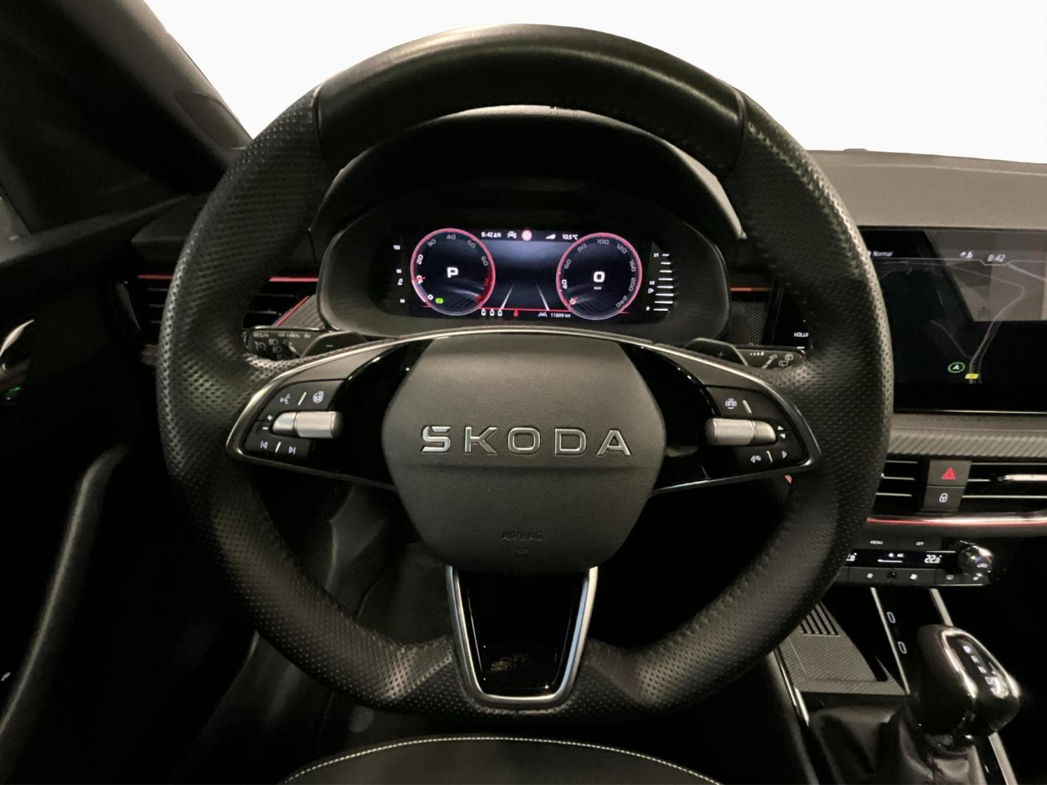 Skoda Scala Monte-Carlo+DSG+LED+Navi (2025) - Foto 10