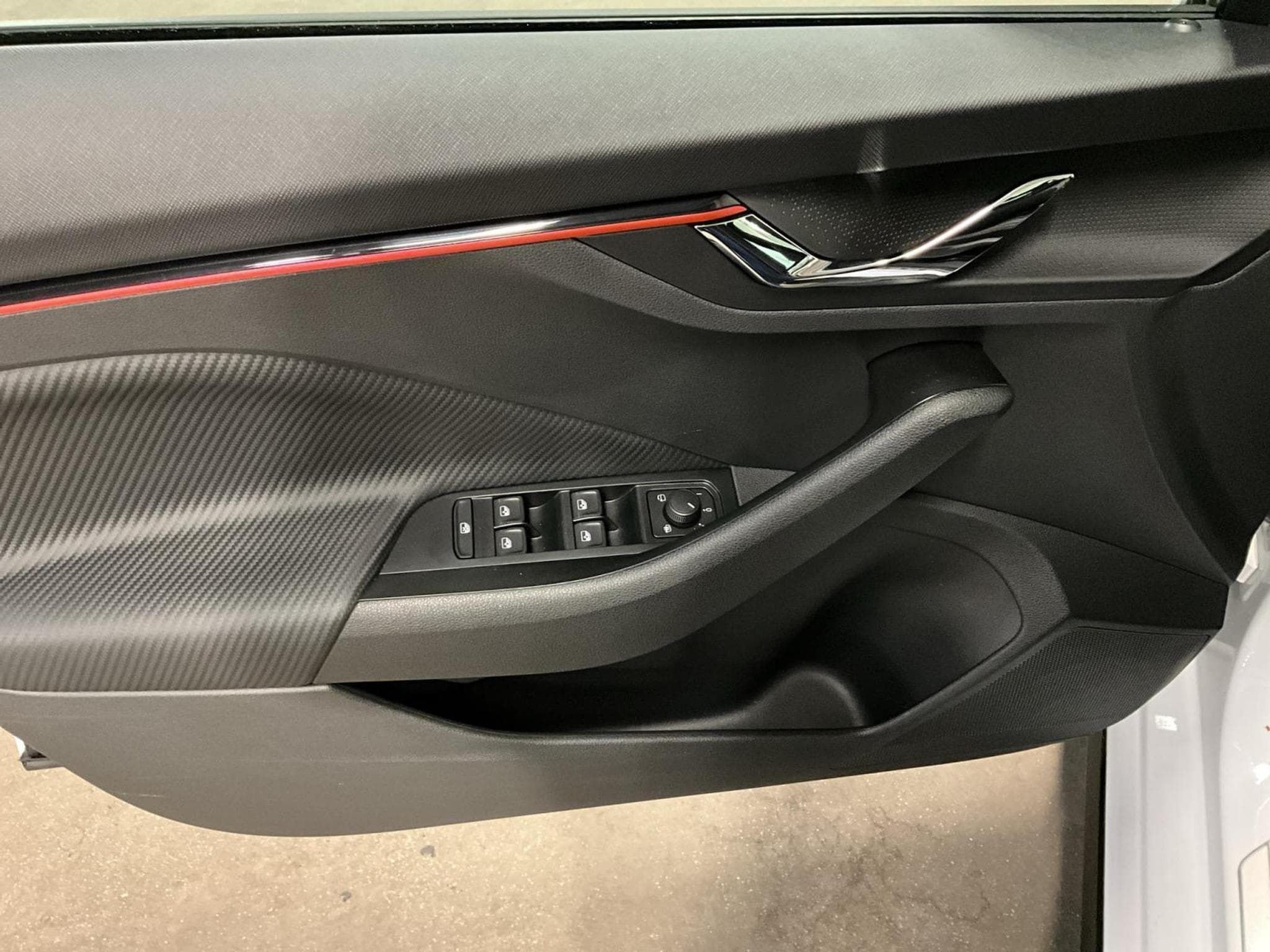 Skoda Scala Monte-Carlo+DSG+LED+Navi (2025) - Foto 14