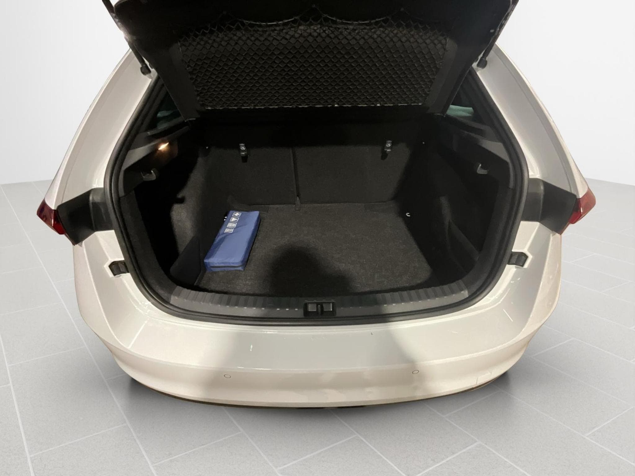 Skoda Scala Monte-Carlo+DSG+LED+Navi (2025) - Foto 17