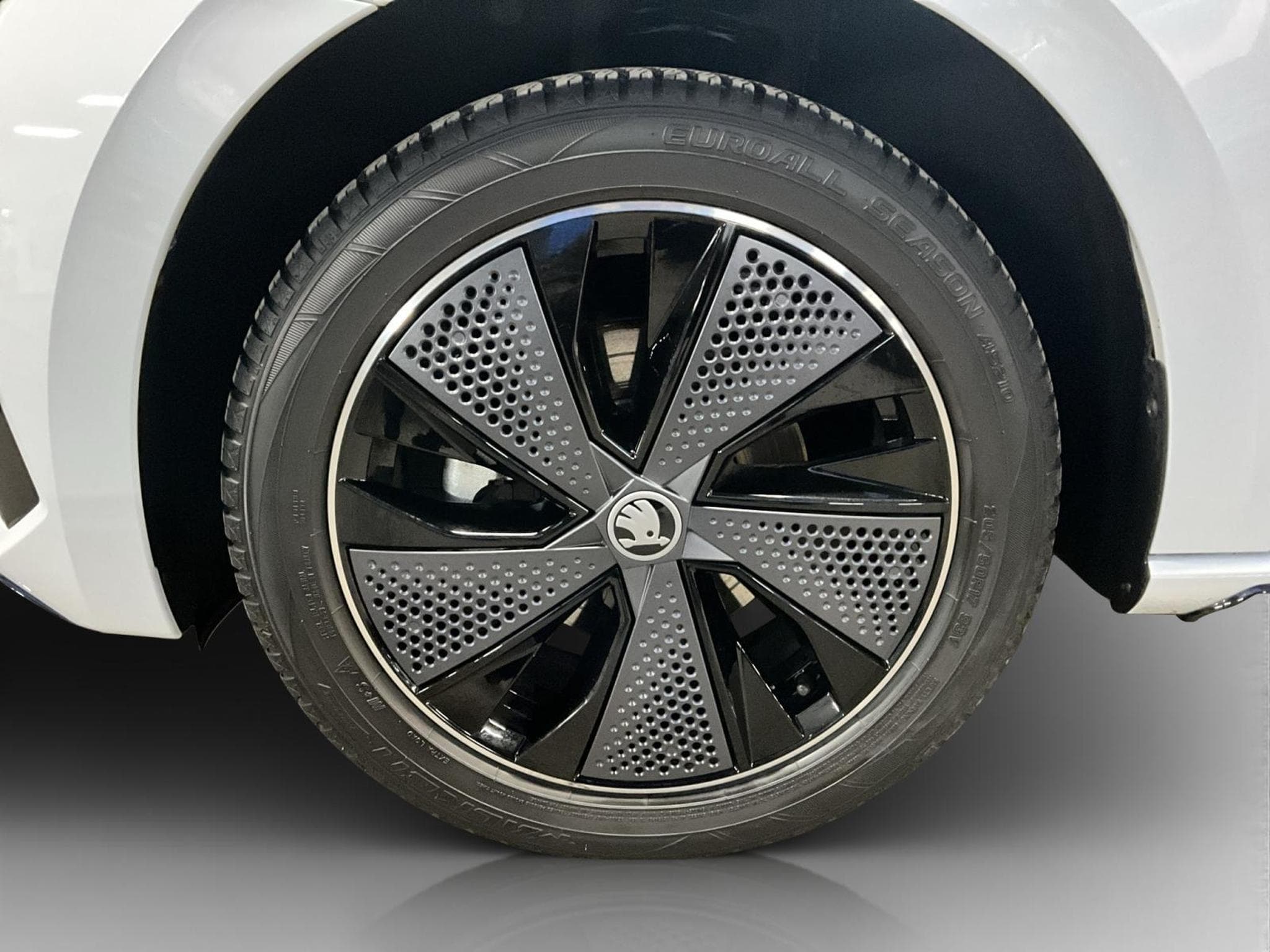 Skoda Scala Monte-Carlo+DSG+LED+Navi (2025) - Foto 8