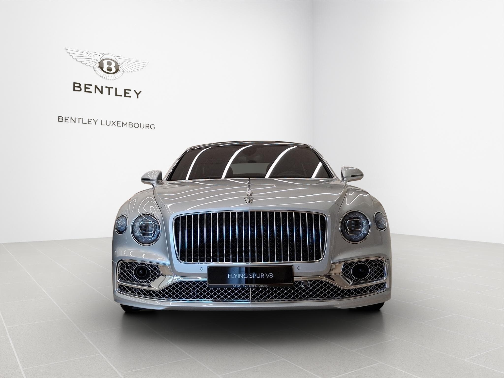 Bentley Flying Spur Azure V8 (2025) - Foto 8