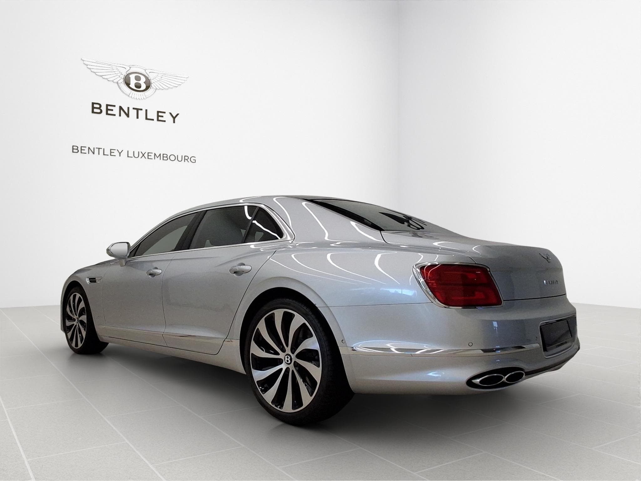 Bentley Flying Spur Azure V8 (2025) - Foto 3