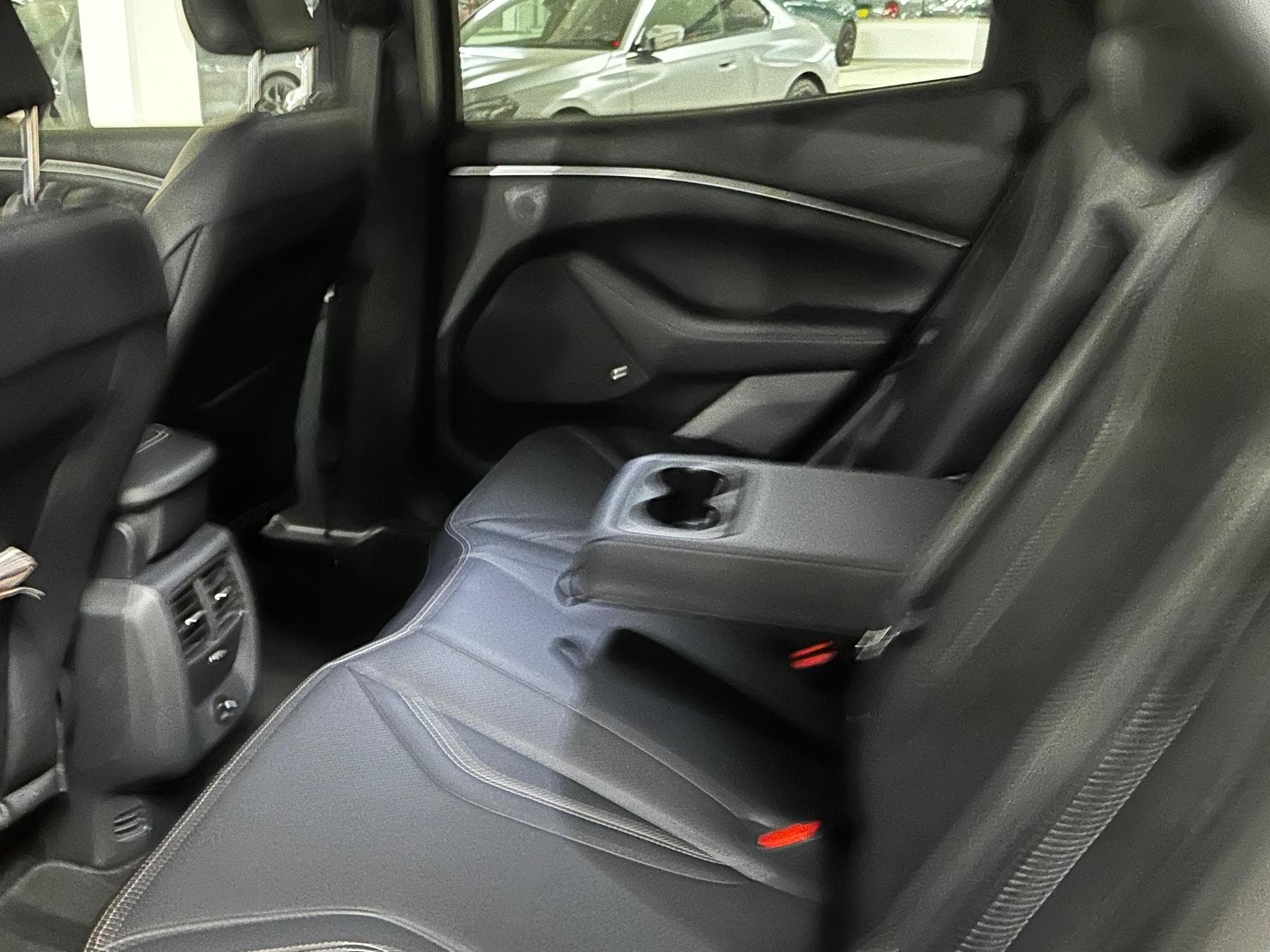 Ford Mustang Mach-E First Edition, 99 kWh, B&O, cuir, 360 (2021) - Photo 10