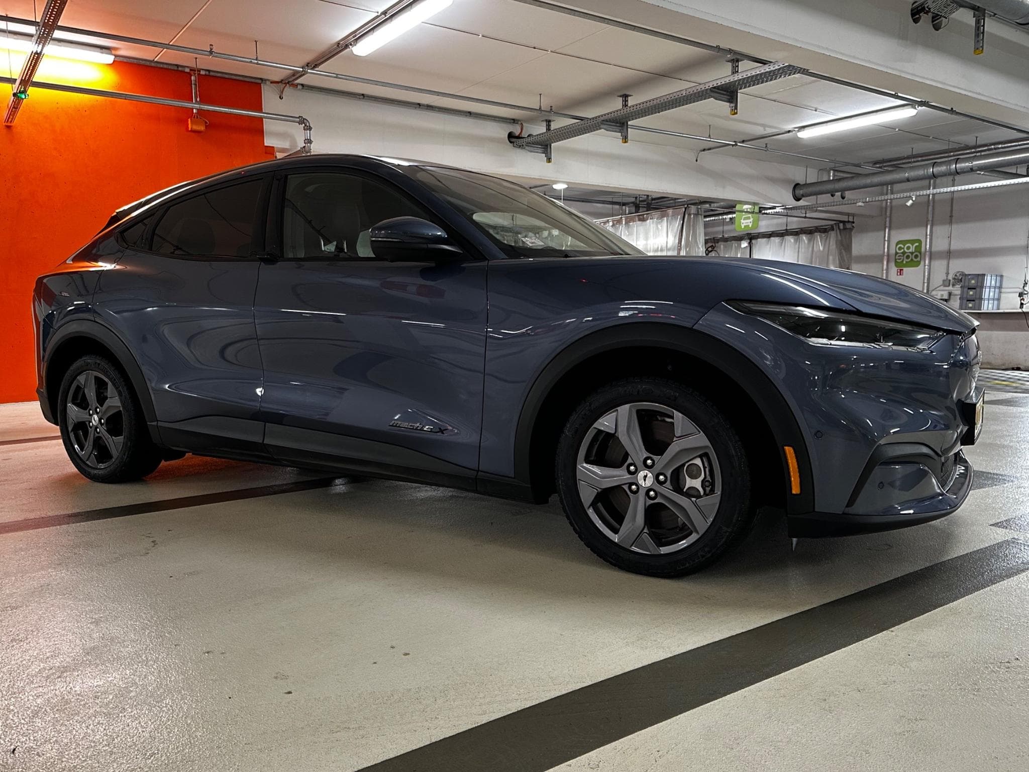 Ford Mustang Mach-E First Edition, 99 kWh, B&O, cuir, 360 (2021) - Photo 3