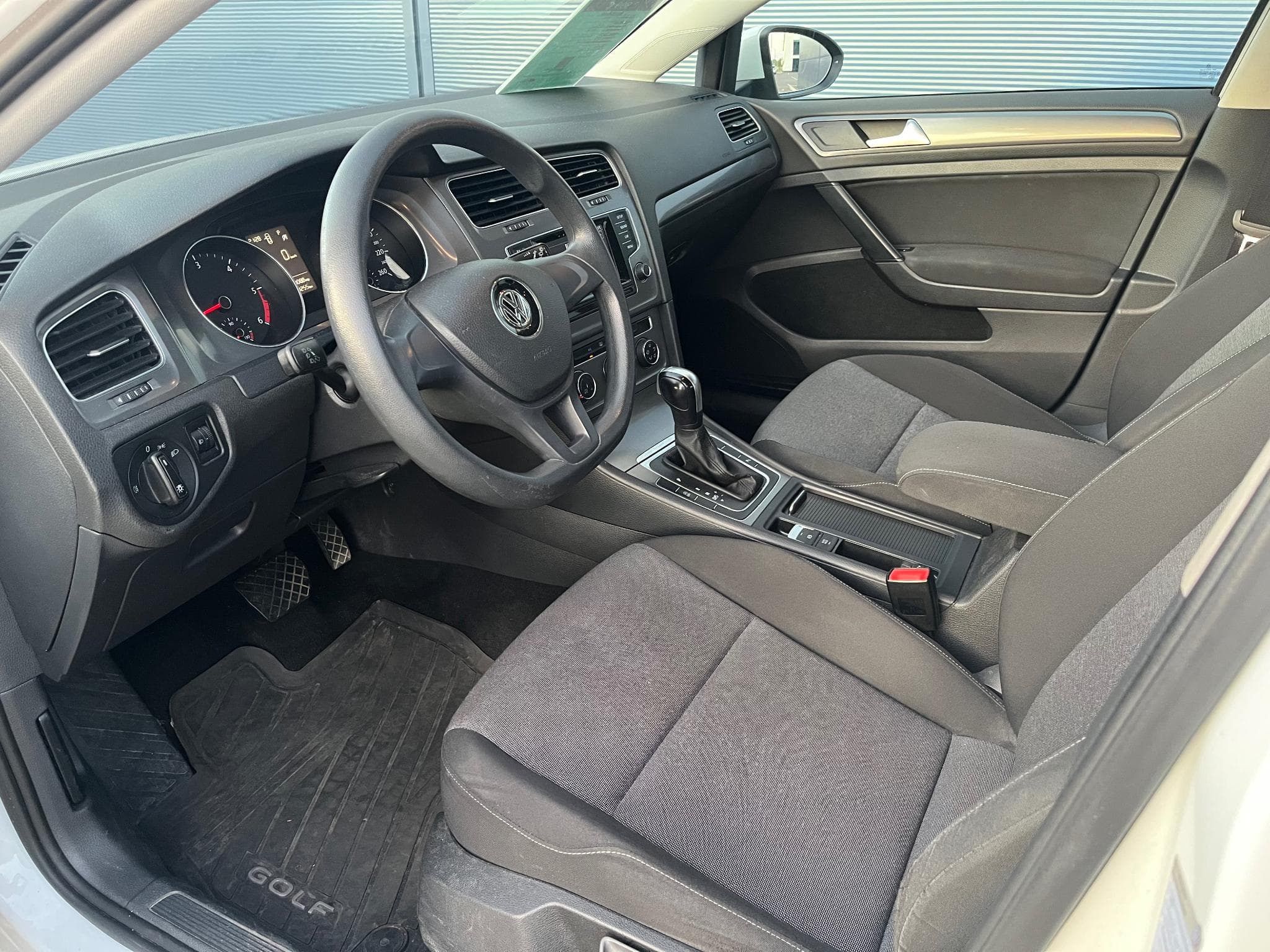 VW Golf 1.6 Tdi Dsg (2014) - Photo 9