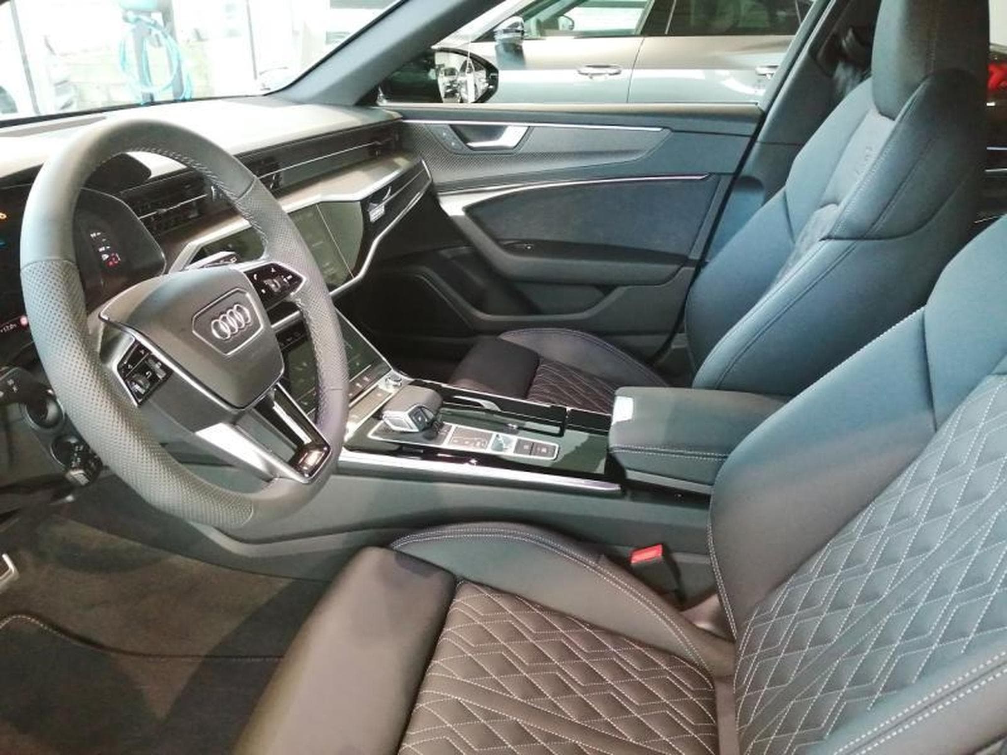 Audi S6 Avant TDI quattro tiptronic (2024) - Photo 9