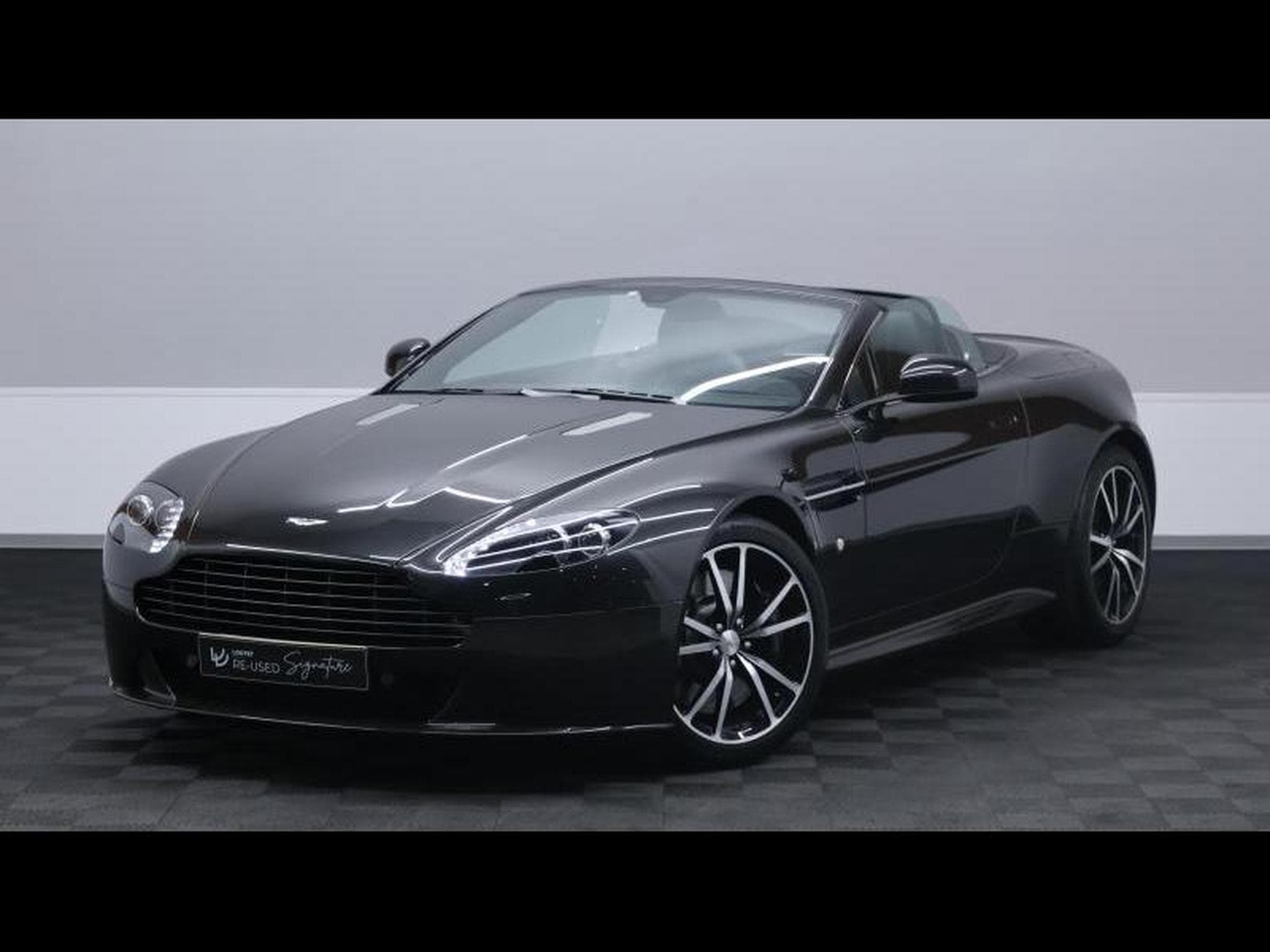 Aston-Martin V8 Vantage 4.7 S Roadster SP10 (2015) - Photo 1