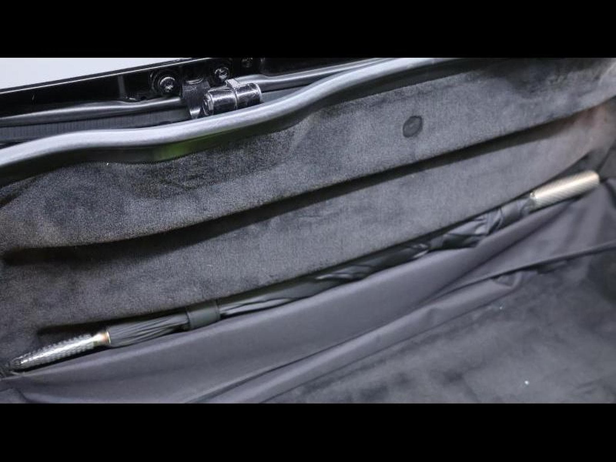 Aston-Martin V8 Vantage 4.7 S Roadster SP10 (2015) - Photo 33