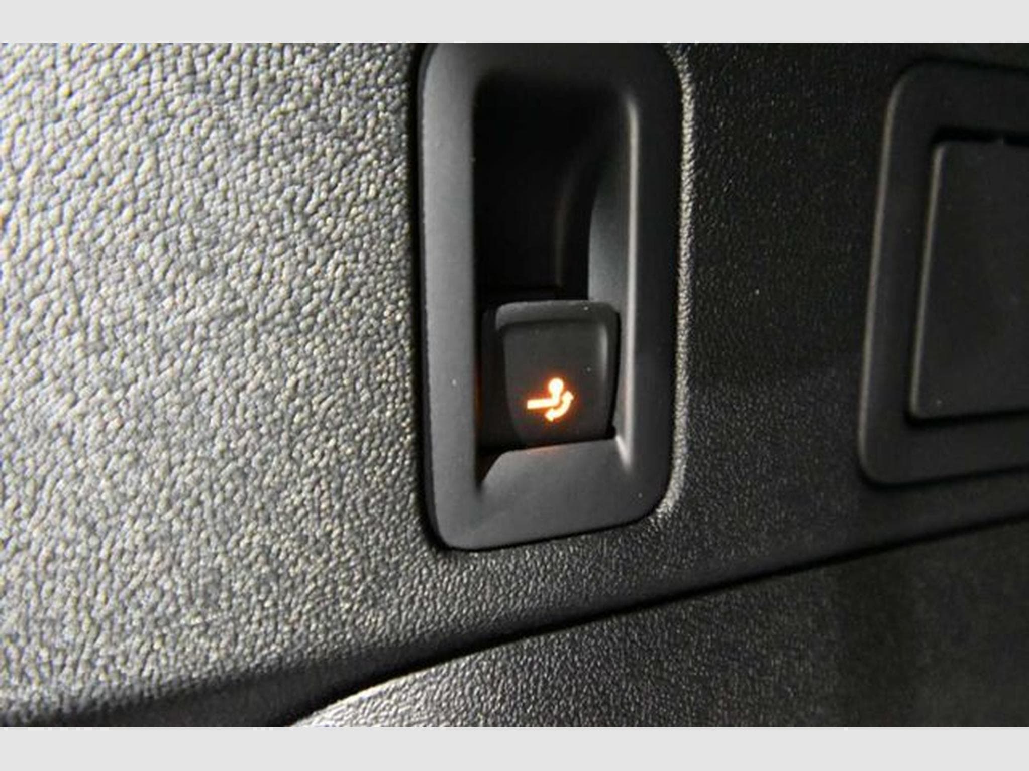 VW Tiguan Tiguan Plug-In-Hybrid 1.5 eHybrid OPF DSG Elegan (2025) - Foto 9