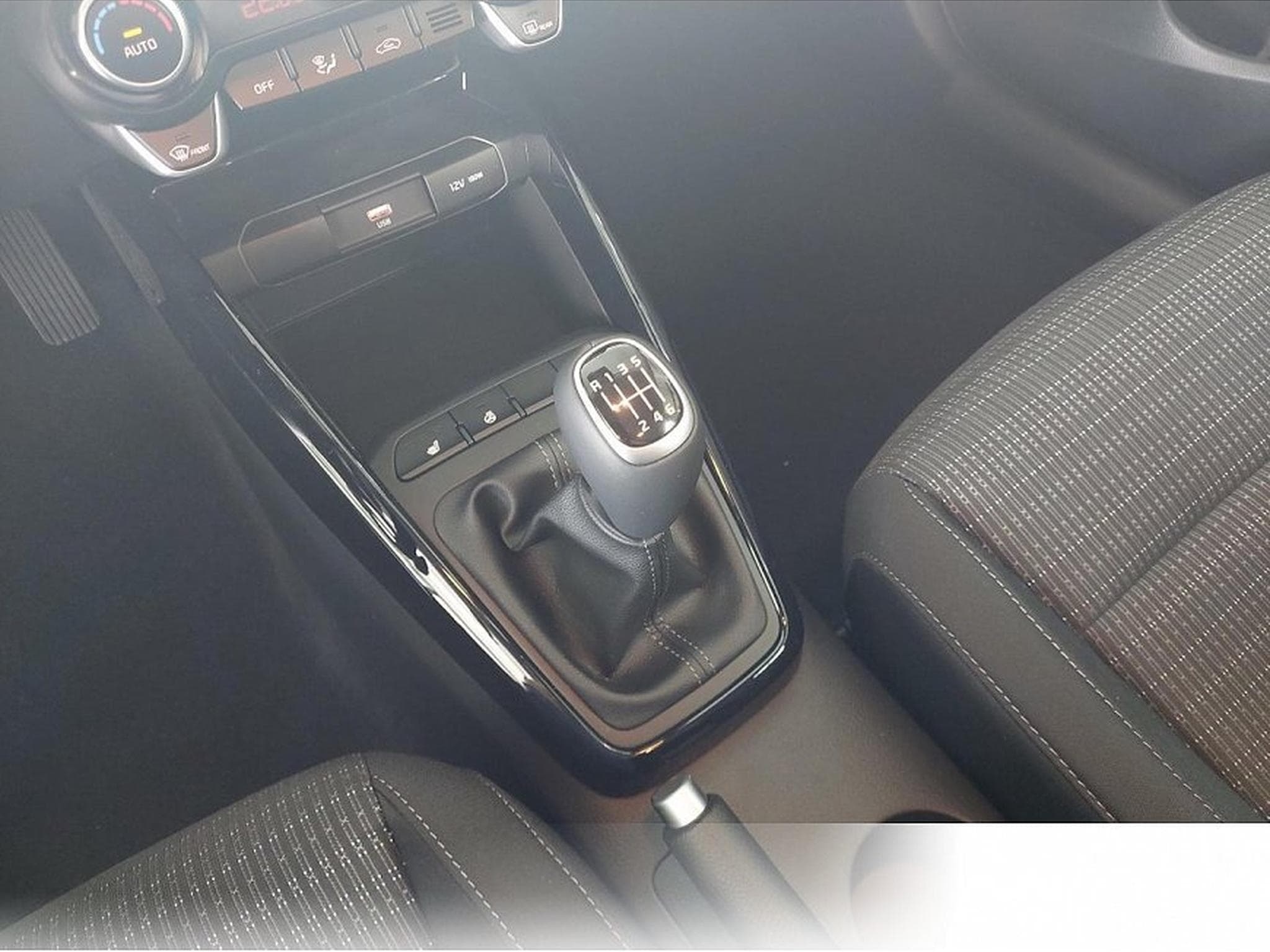 Kia Stonic (2026) - Foto 11