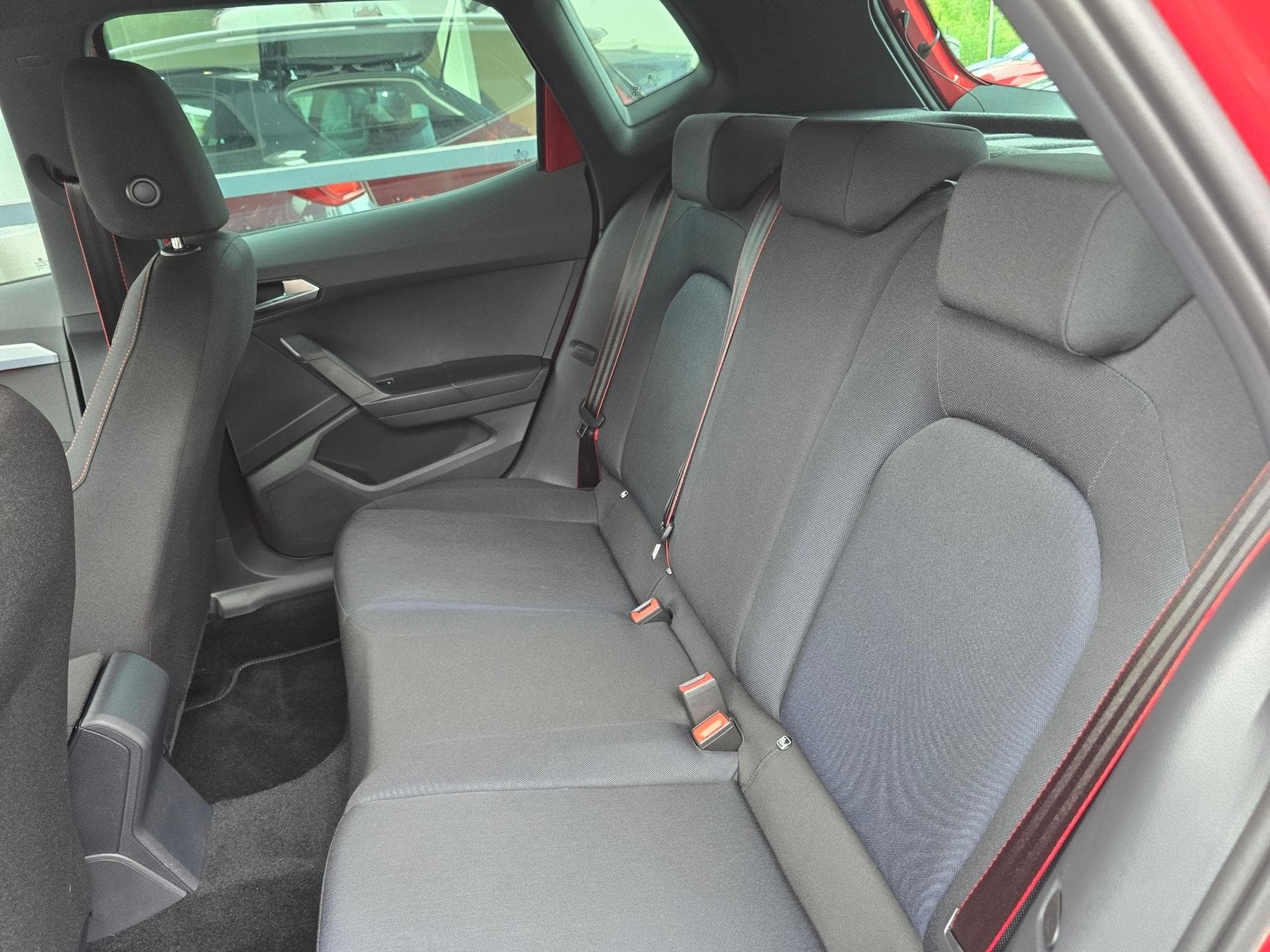 Seat Arona FR 1.0 Eco TSI 115ch DSG7 (2025) - Photo 6