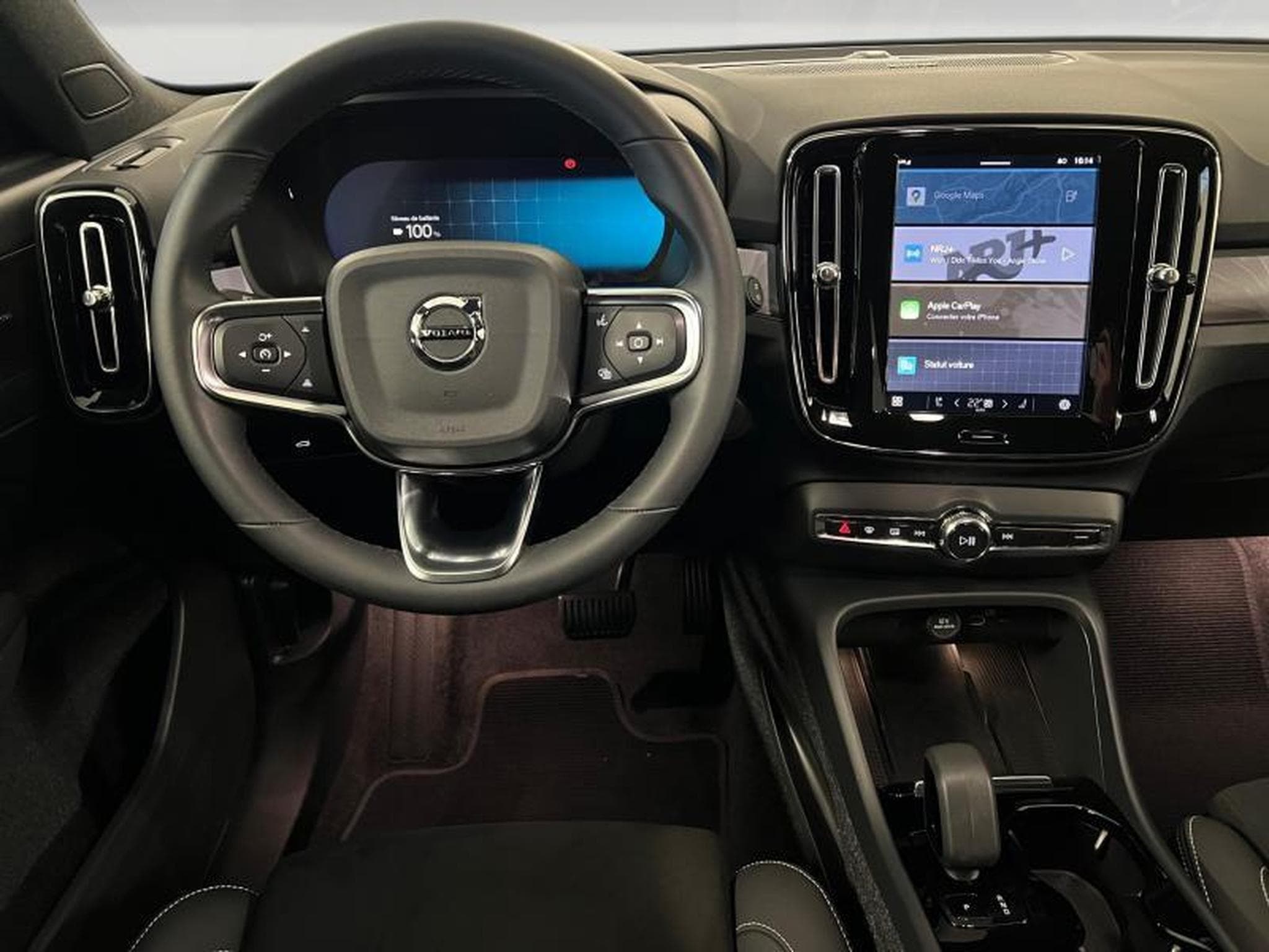 Volvo EX40 Black Edition Plus (2024) - Photo 17