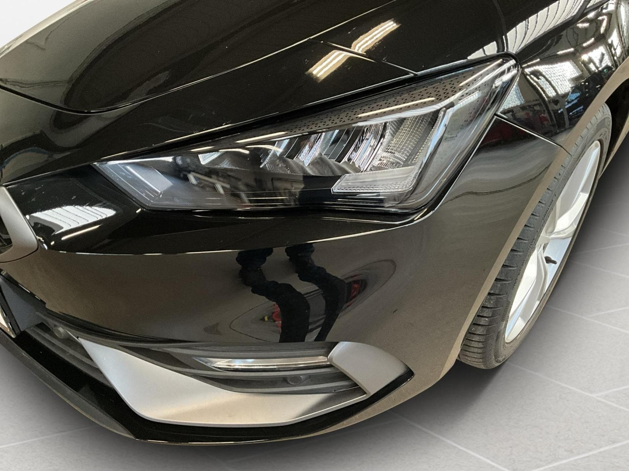 Seat Leon FR+DSG+Kessy+Navi+LED (2024) - Foto 17