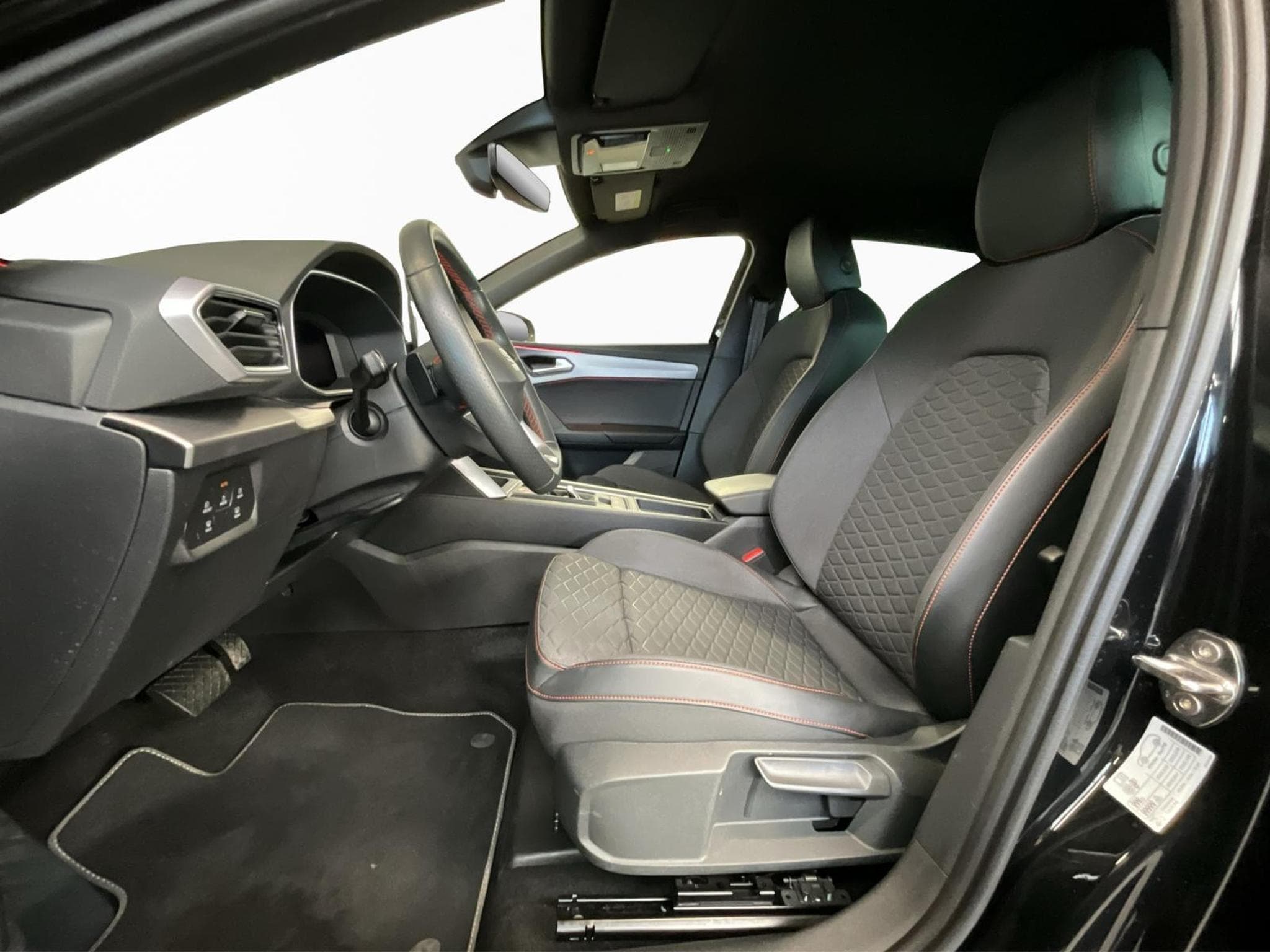 Seat Leon FR+DSG+Kessy+Navi+LED (2024) - Foto 9