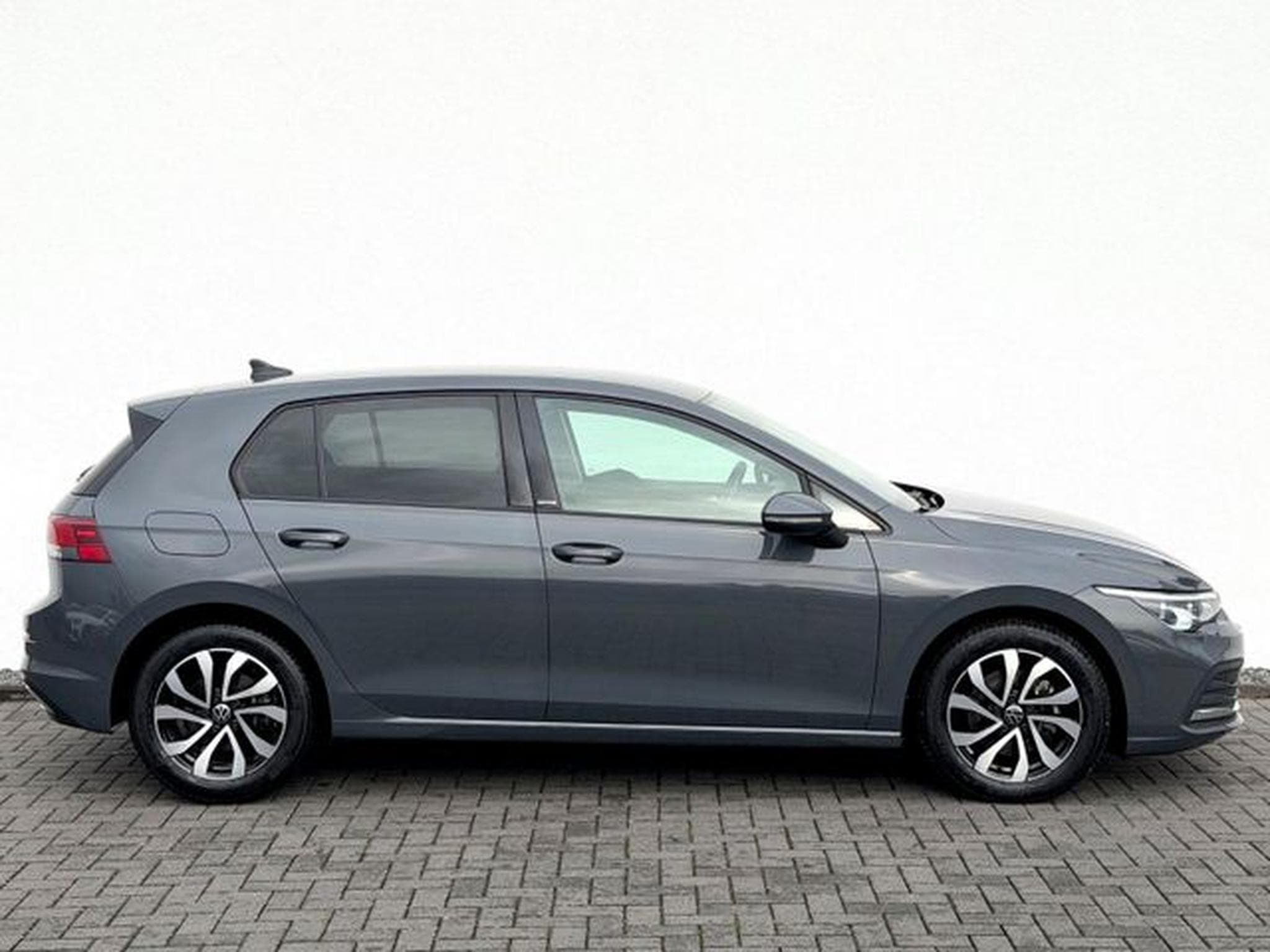 VW Golf Golf 8 Lim. 1.5 TSI /NAVI/LED/ACC/HUD/CAM/GARANT (2023) - Photo 4