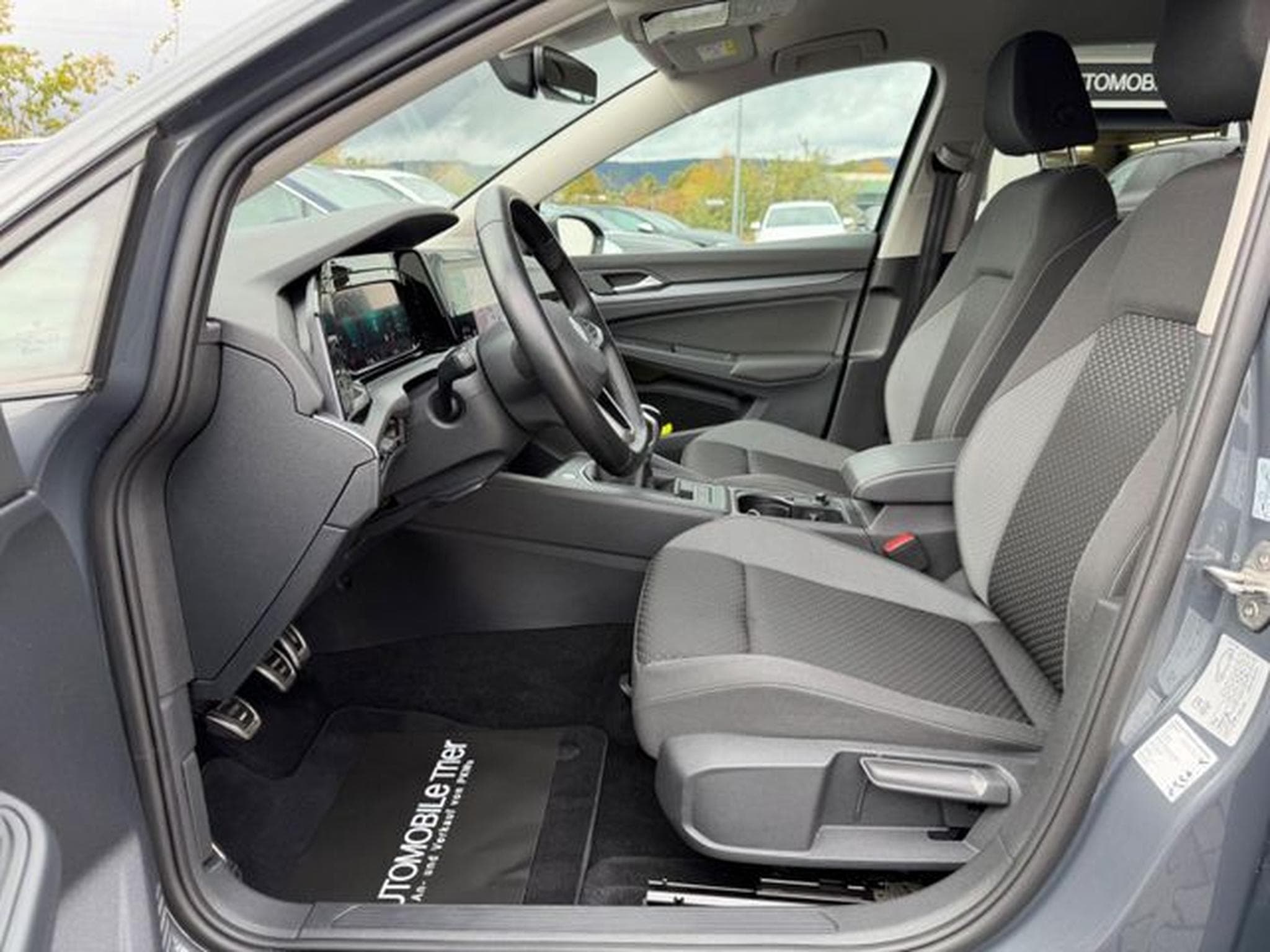 VW Golf Golf 8 Lim. 1.5 TSI /NAVI/LED/ACC/HUD/CAM/GARANT (2023) - Photo 9