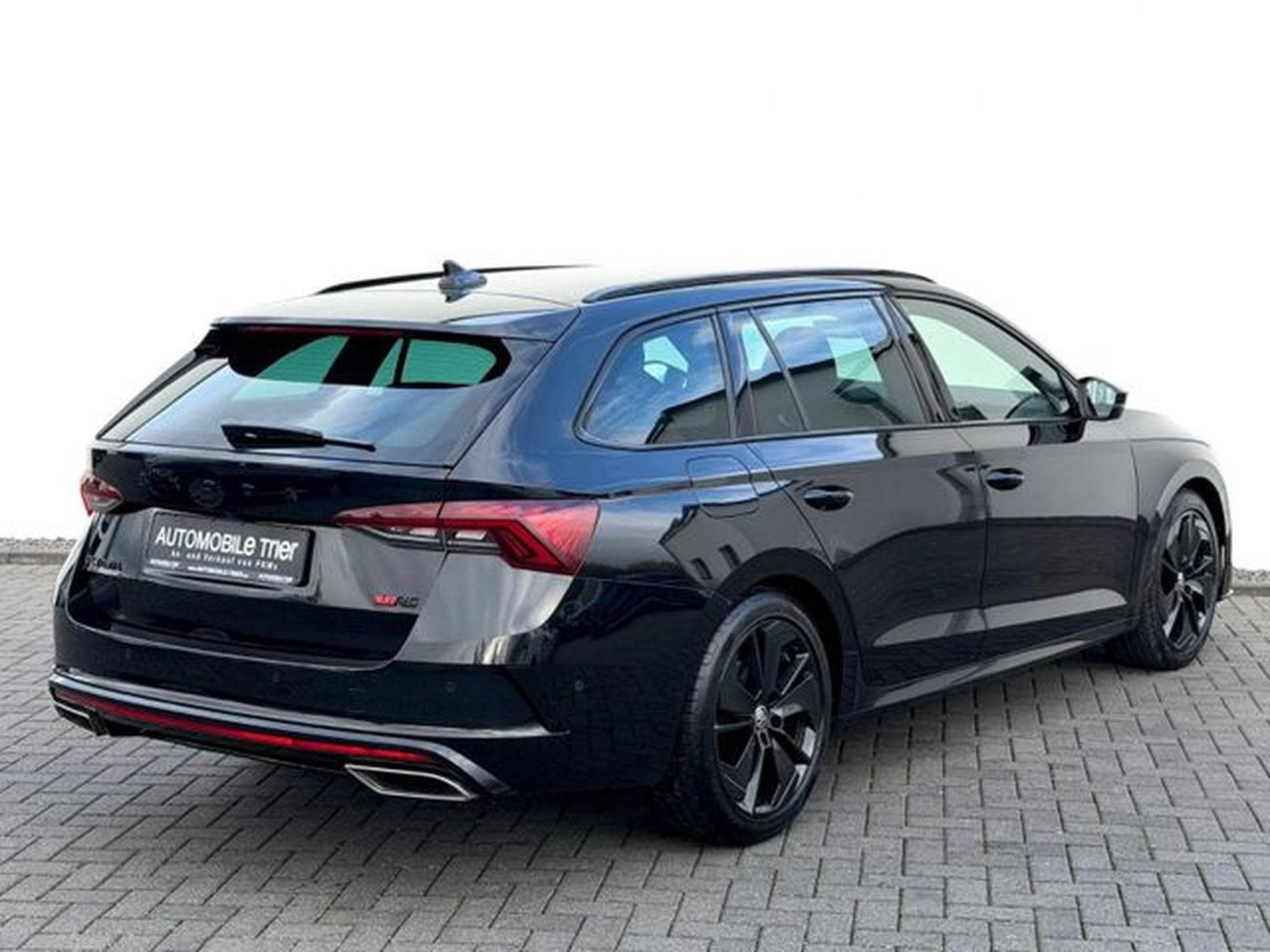 Skoda Octavia Octavia Combi RS 2.0 TDI DSG/ LED/ACC/CAM/1.HAND (2022) - Photo 5